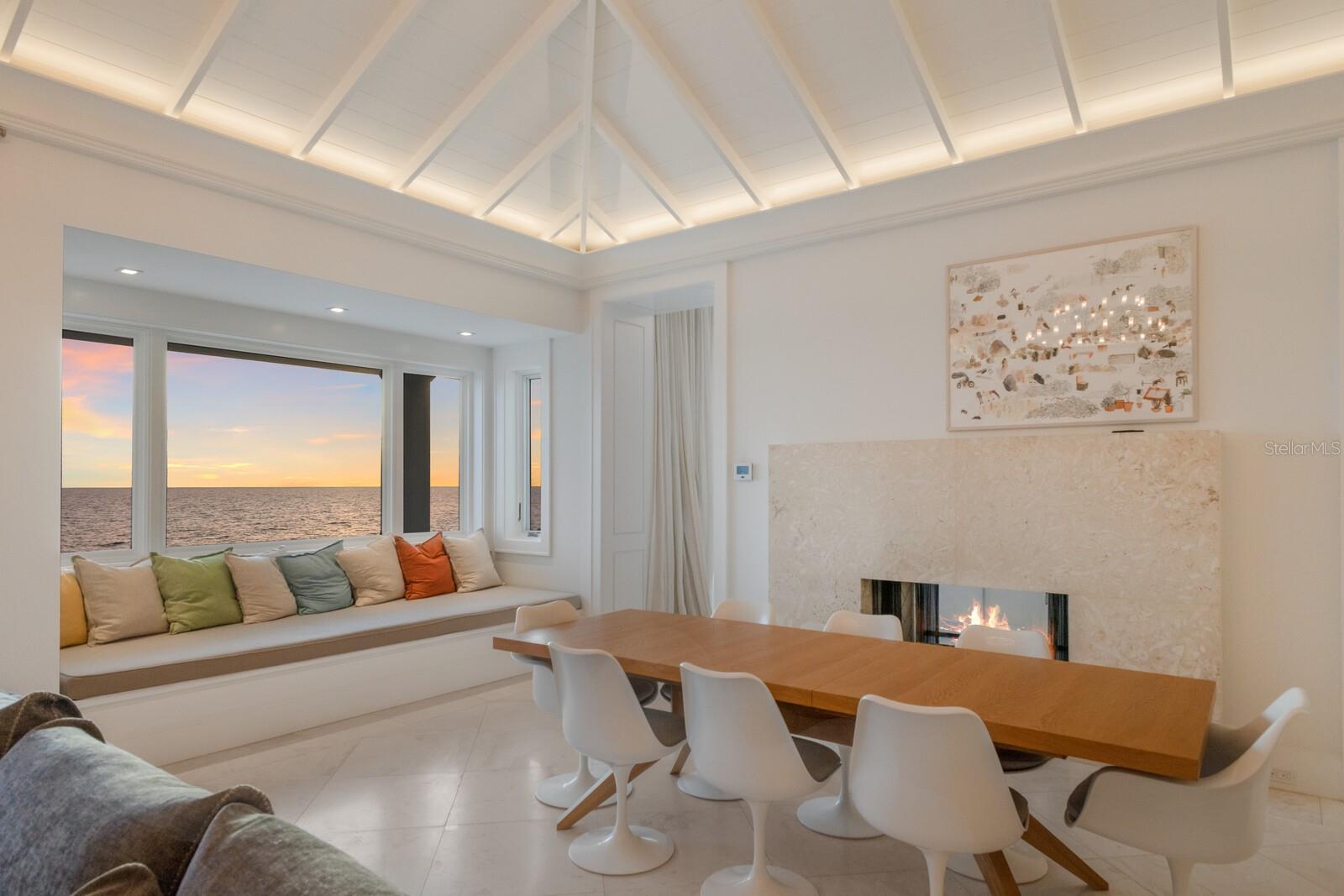 D6139748 Property Photo