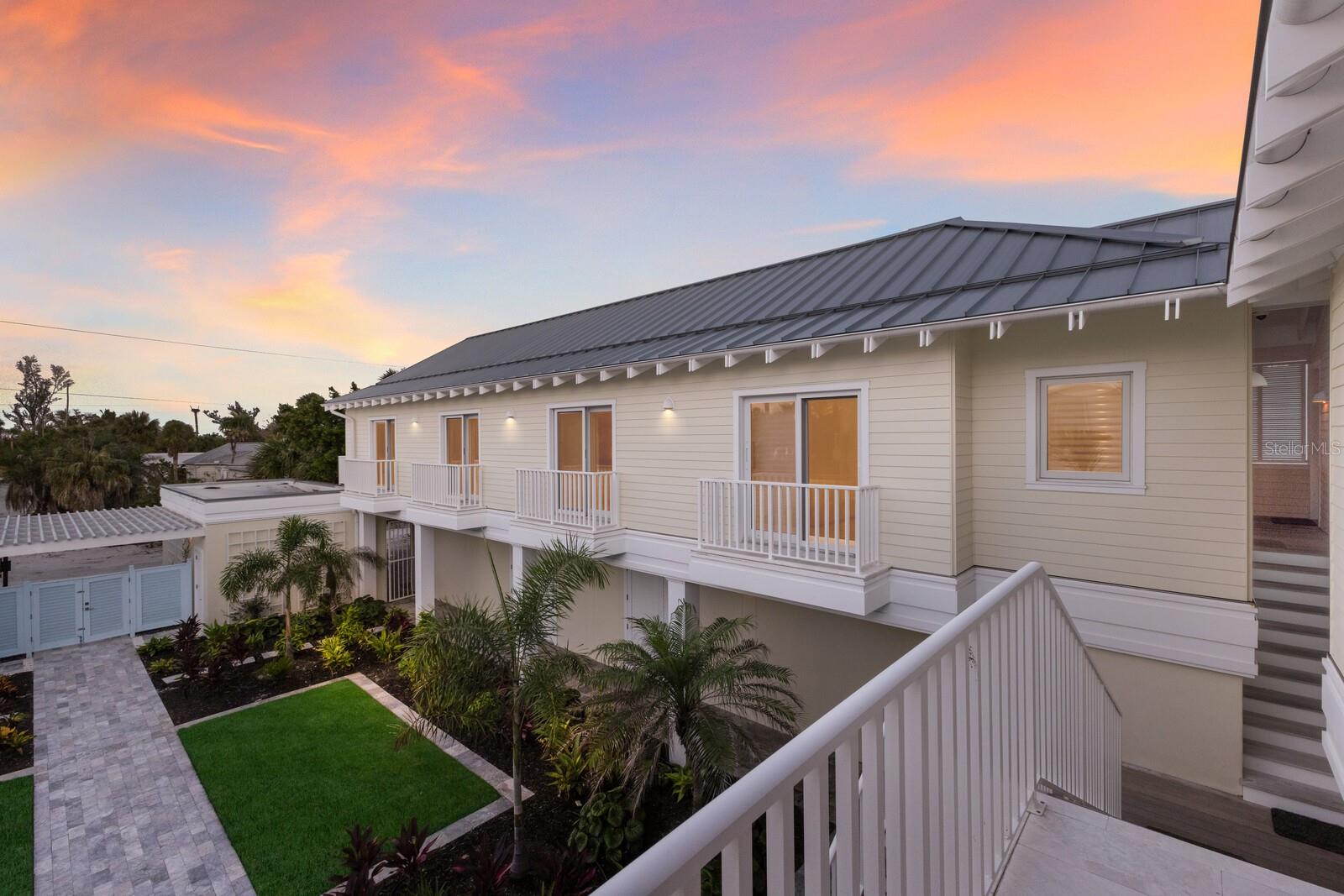 D6139748 Property Photo