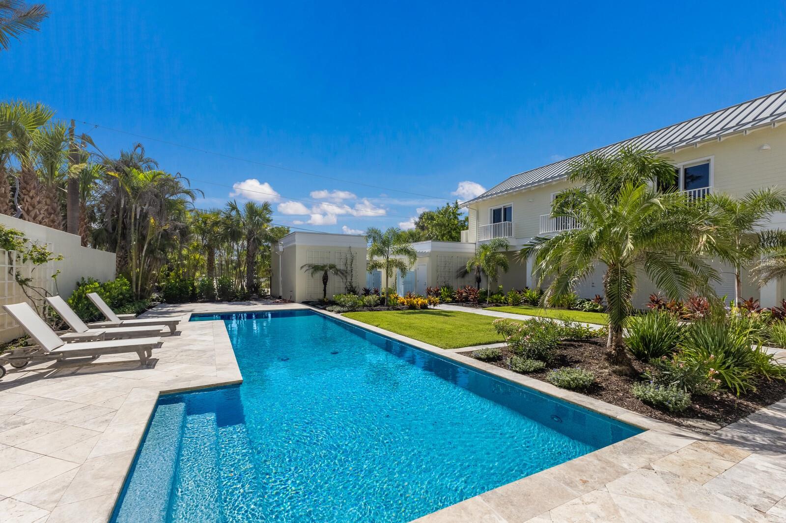 D6139748 Property Photo