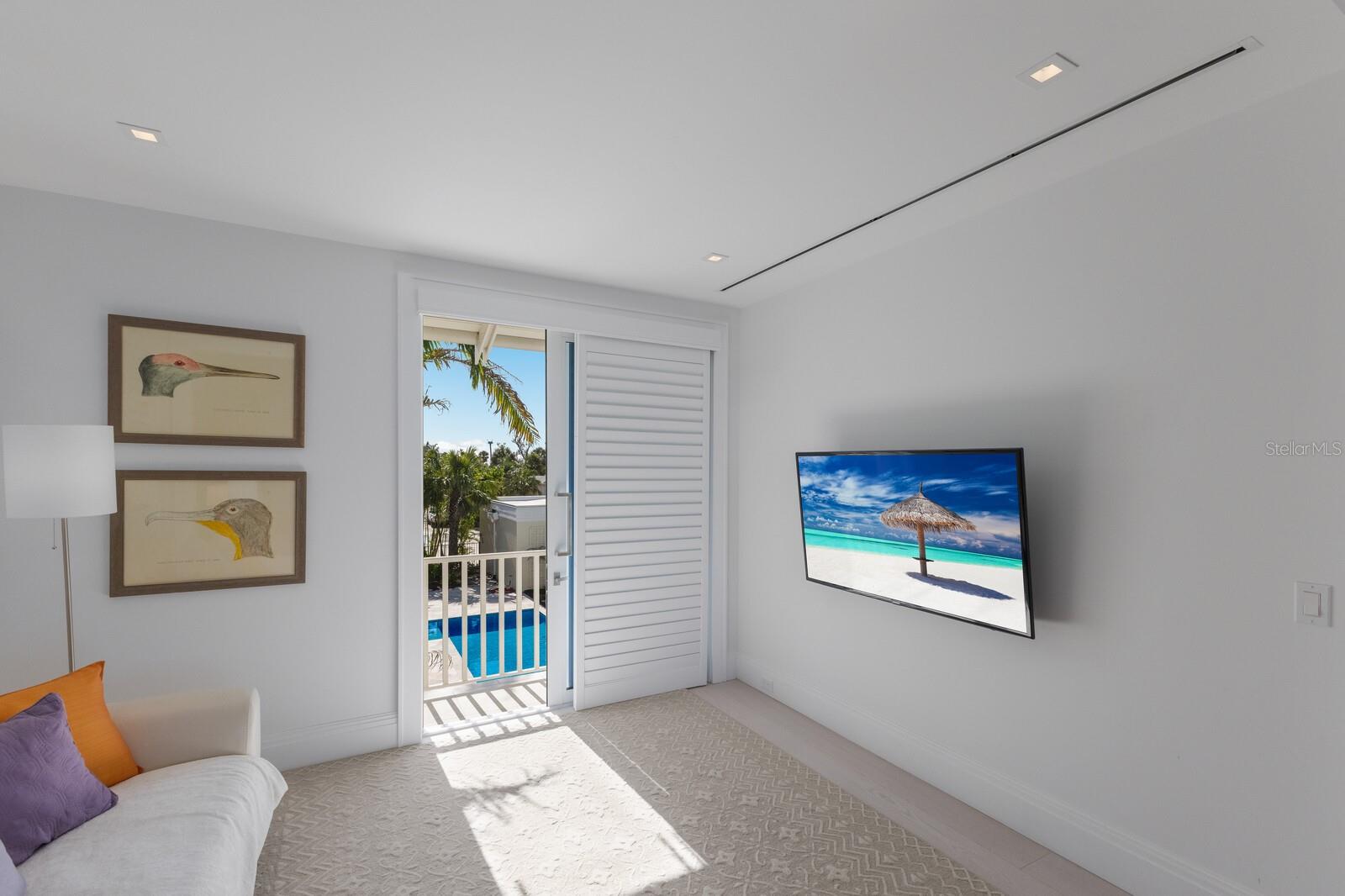 D6139748 Property Photo