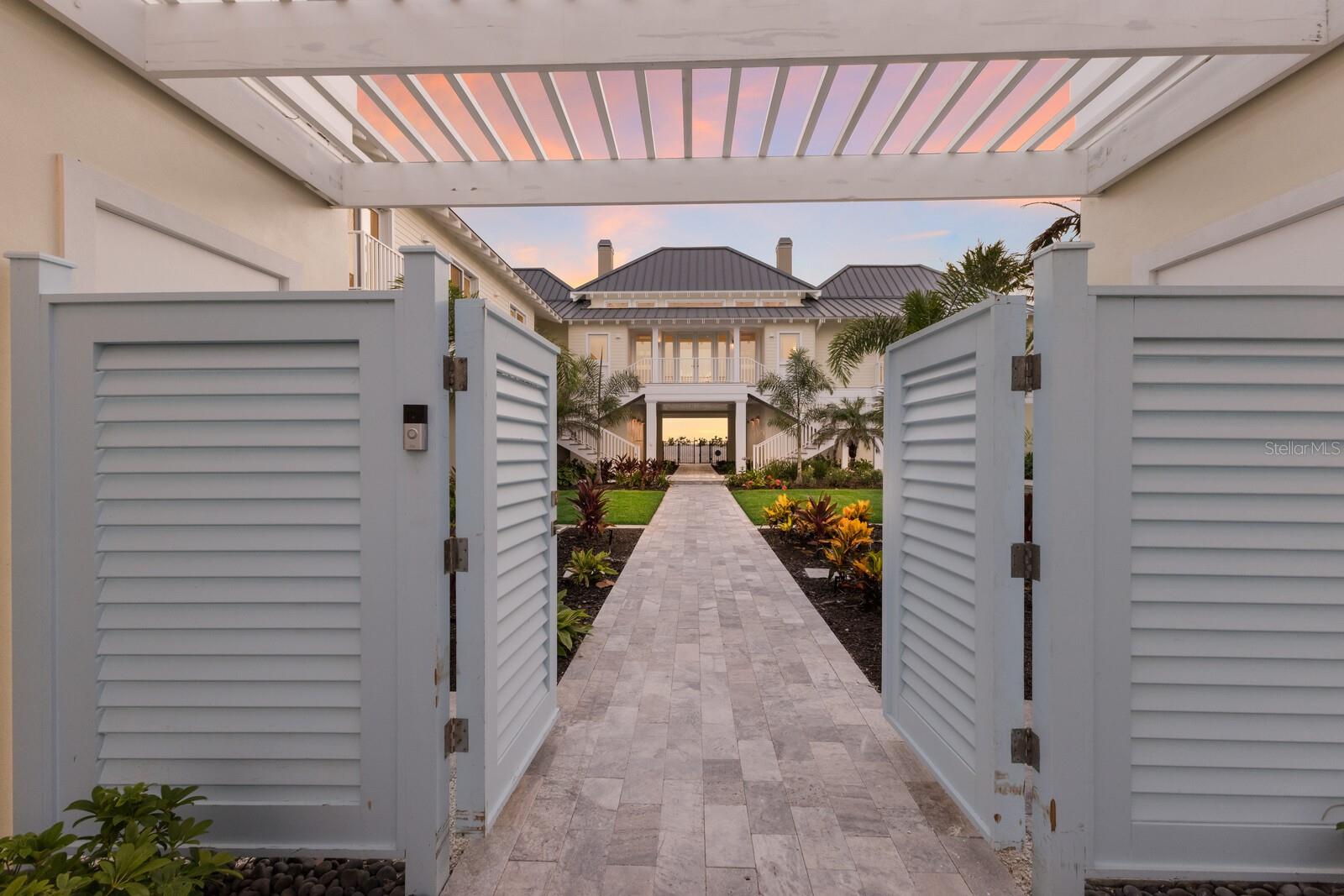 D6139748 Property Photo