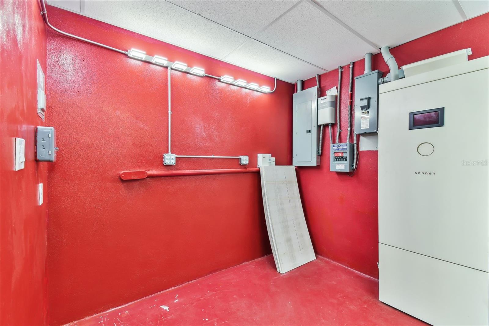 1627 CREEK RD, WESLEY CHAPEL, FL, 33543