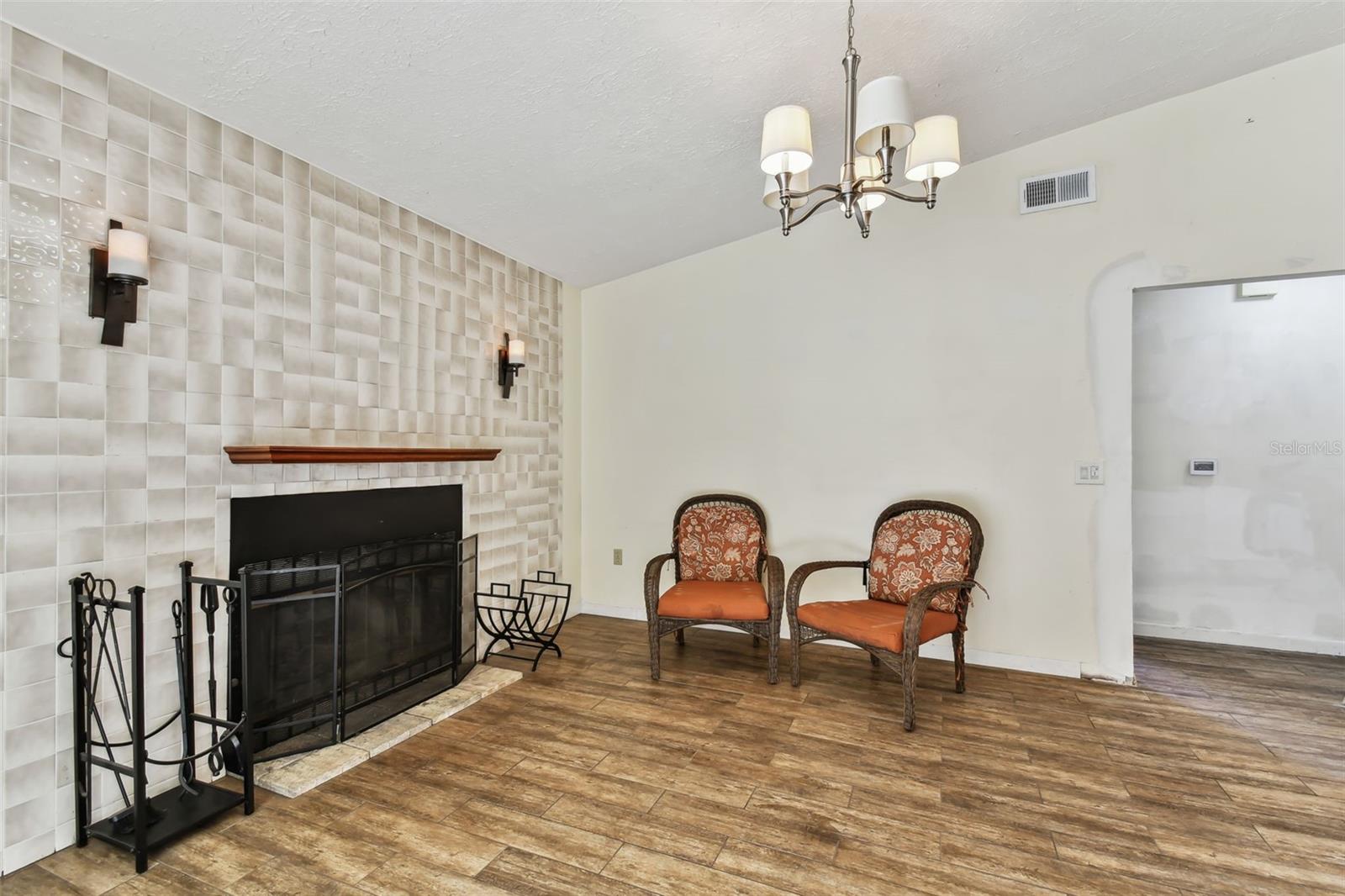 1627 CREEK RD, WESLEY CHAPEL, FL, 33543