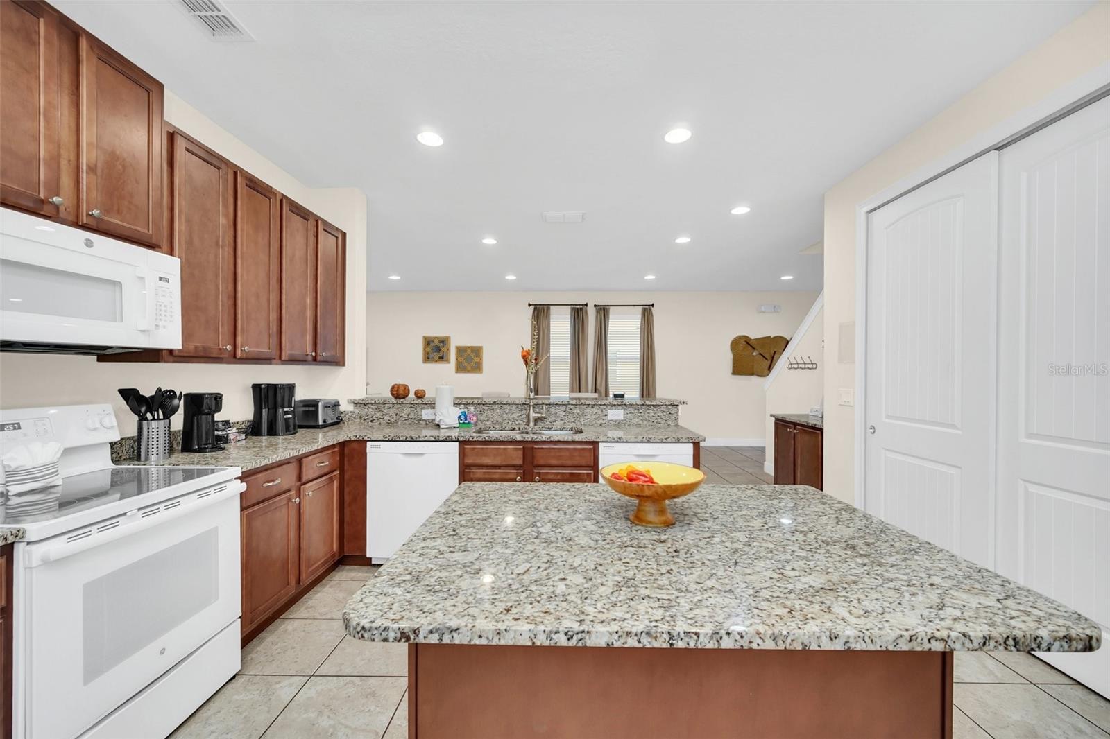 611 LASSO DR, KISSIMMEE, FL, 34747