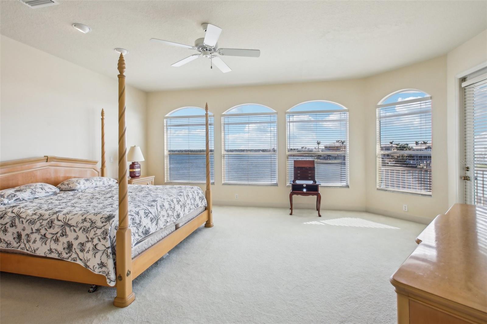 1637 SAND KEY ESTATES CT, CLEARWATER BEACH, FL, 33767