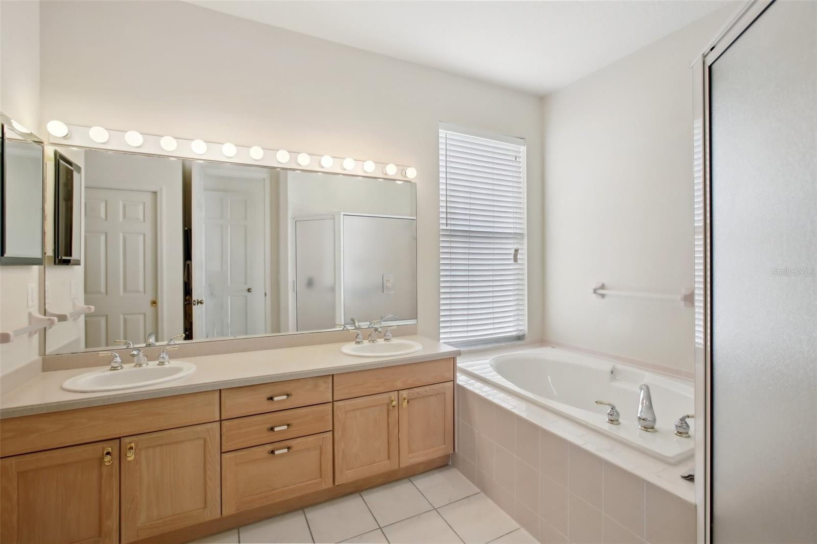 1637 SAND KEY ESTATES CT, CLEARWATER BEACH, FL, 33767