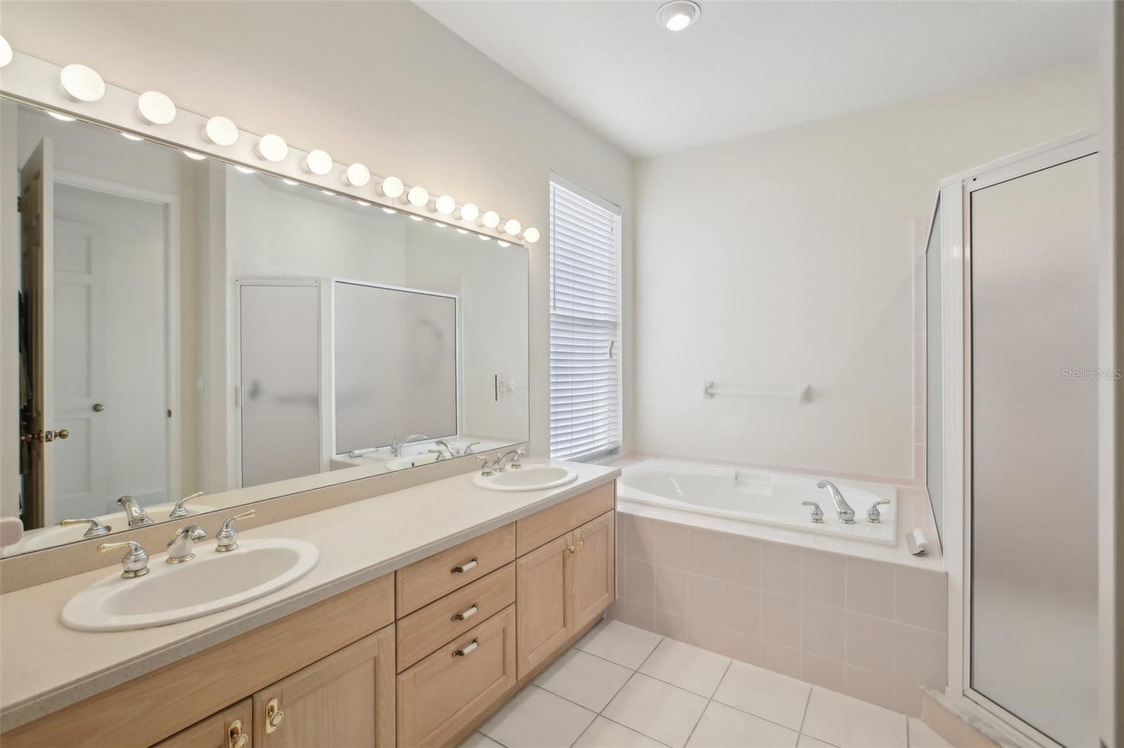 1637 SAND KEY ESTATES CT, CLEARWATER BEACH, FL, 33767