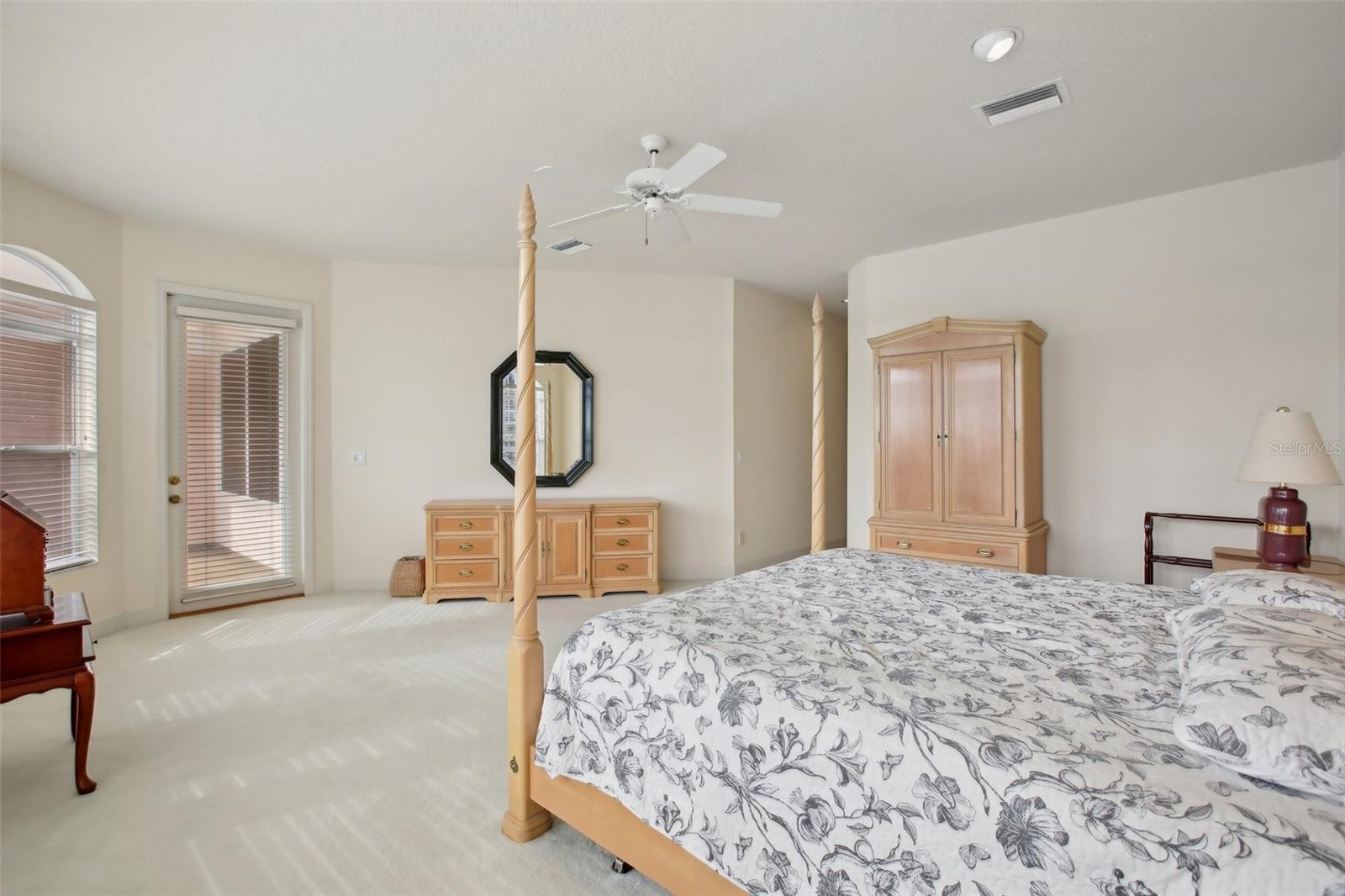 1637 SAND KEY ESTATES CT, CLEARWATER BEACH, FL, 33767