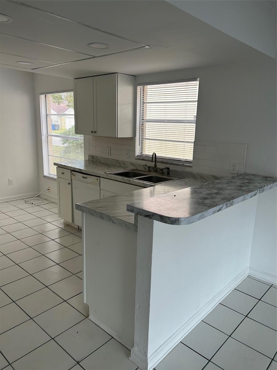 6712 SWAIN AVE, TAMPA, FL, 33625