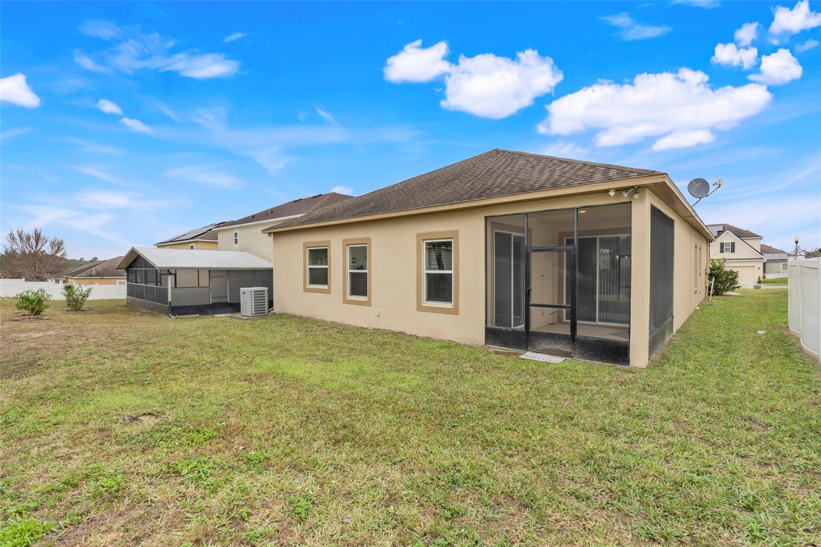 1125 DEMOCRACY DR, HAINES CITY, FL, 33844