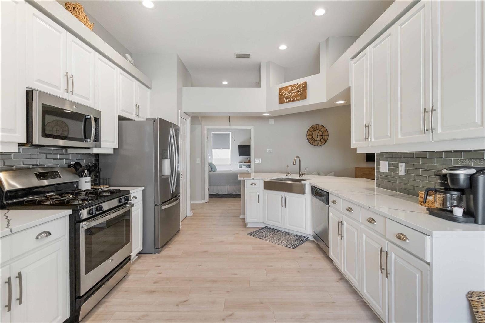 408 DELWOOD BRECK ST, RUSKIN, FL, 33570