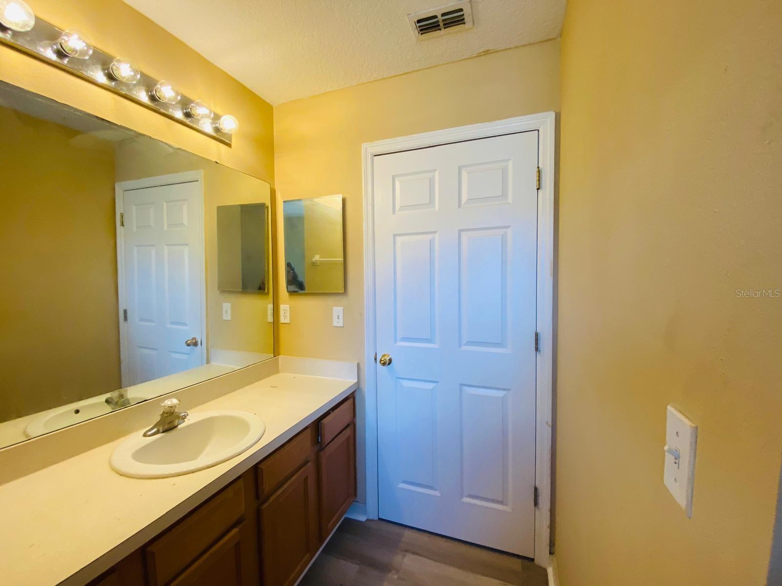 152 DAKOTA AVE, GROVELAND, FL, 34736