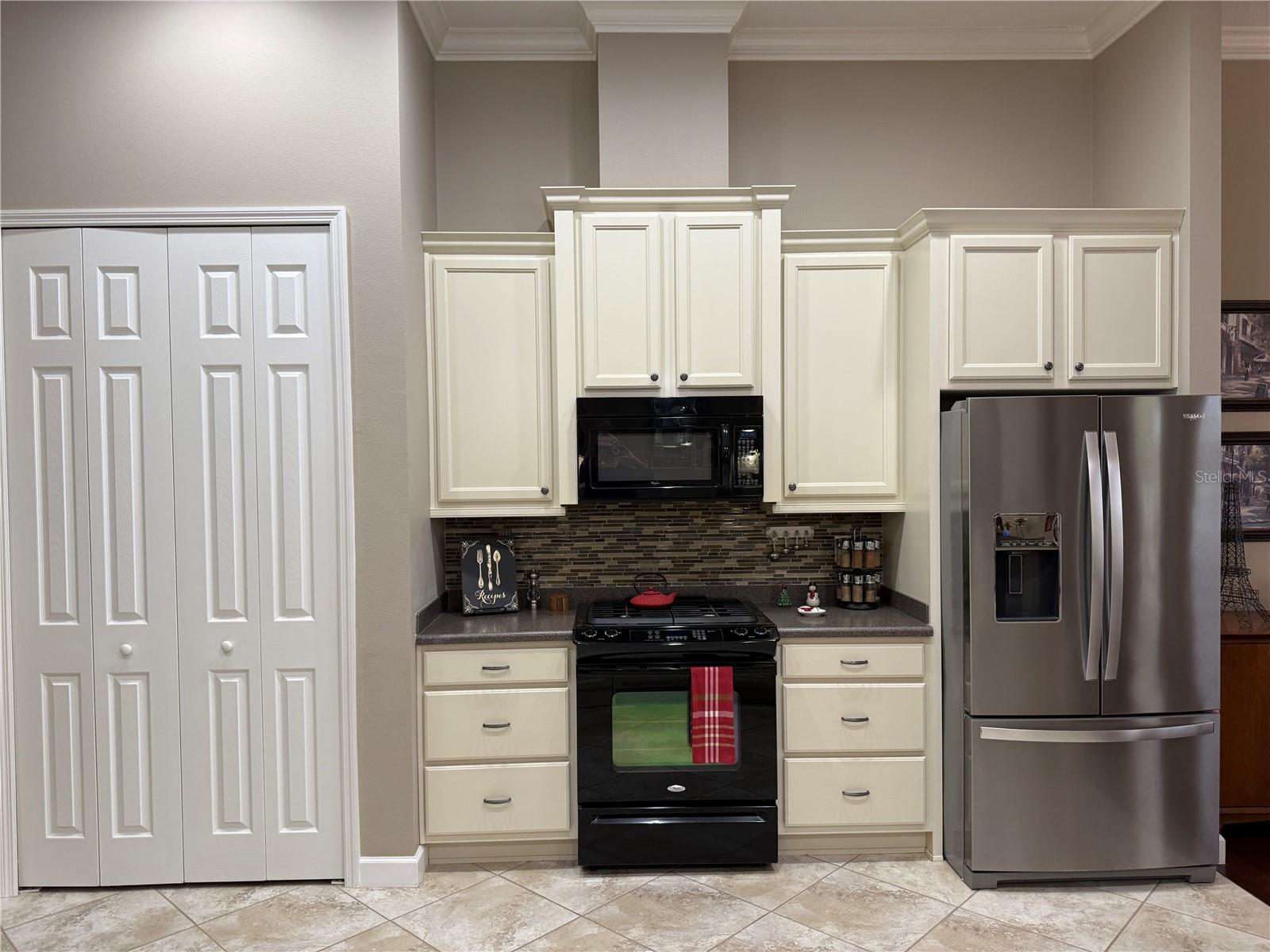 8293 BRIDGEPORT BAY CIR, MOUNT DORA, FL, 32757