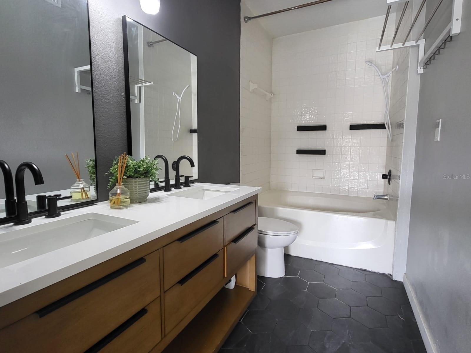 5518 METROWEST BLVD #104, ORLANDO, FL, 32811