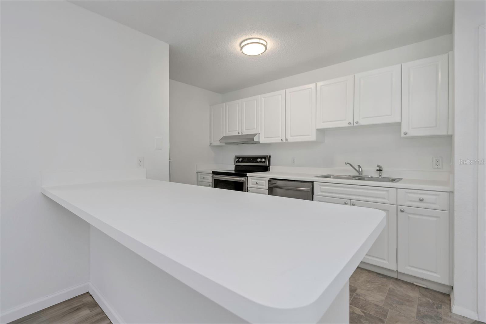 9481 HIGHLAND OAK DR #310, TAMPA, FL, 33647