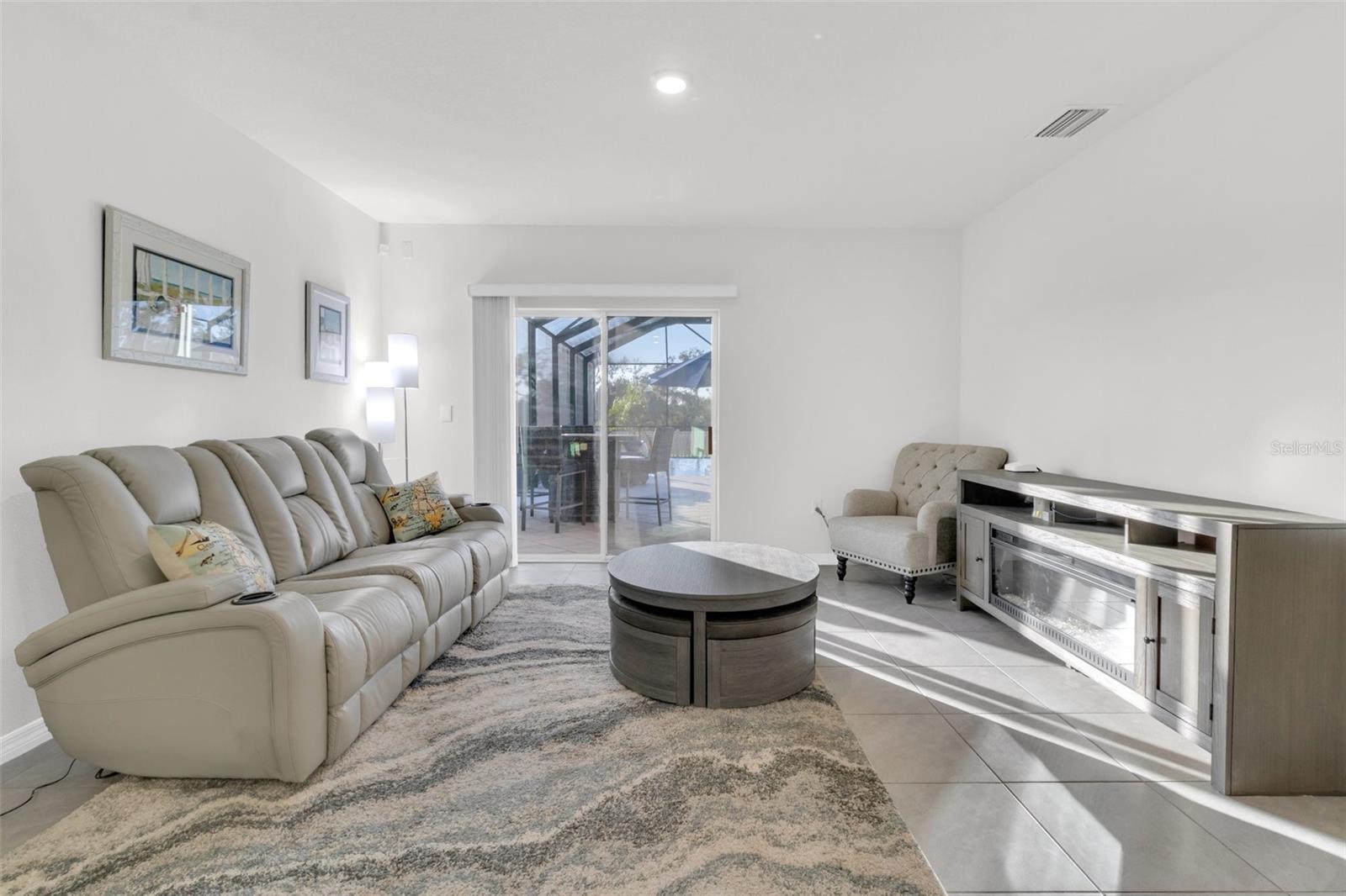 16938 TRITE BEND ST, WIMAUMA, FL, 33598