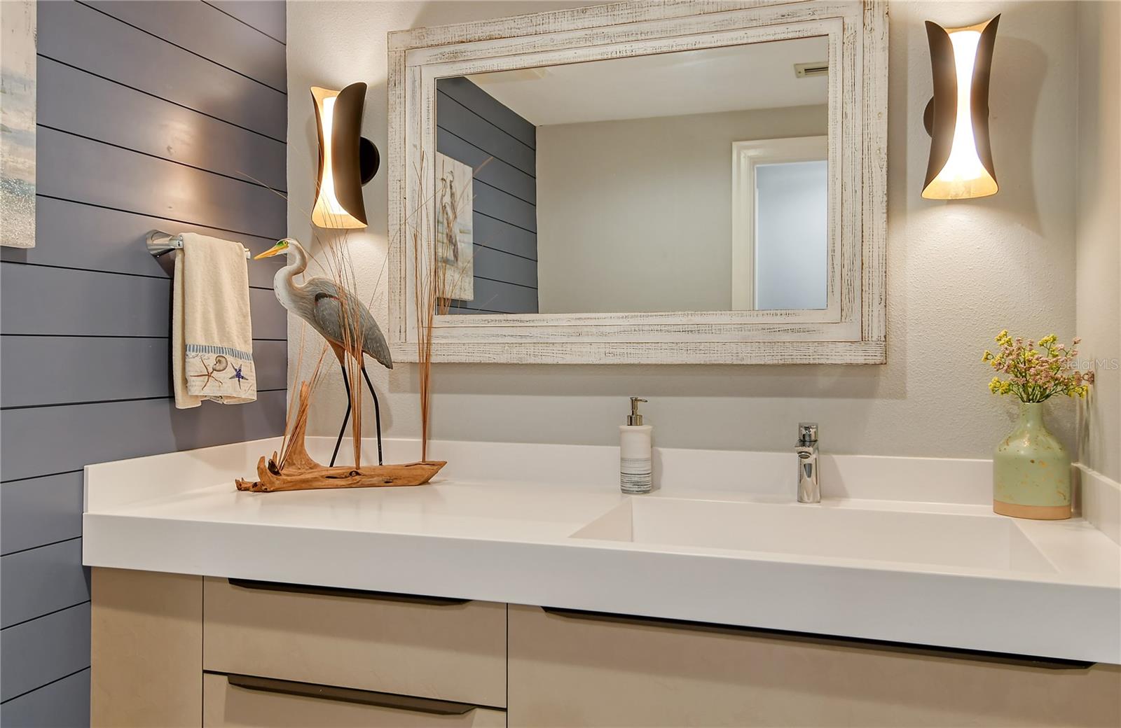 575 SANCTUARY DR #A303, LONGBOAT KEY, FL, 34228