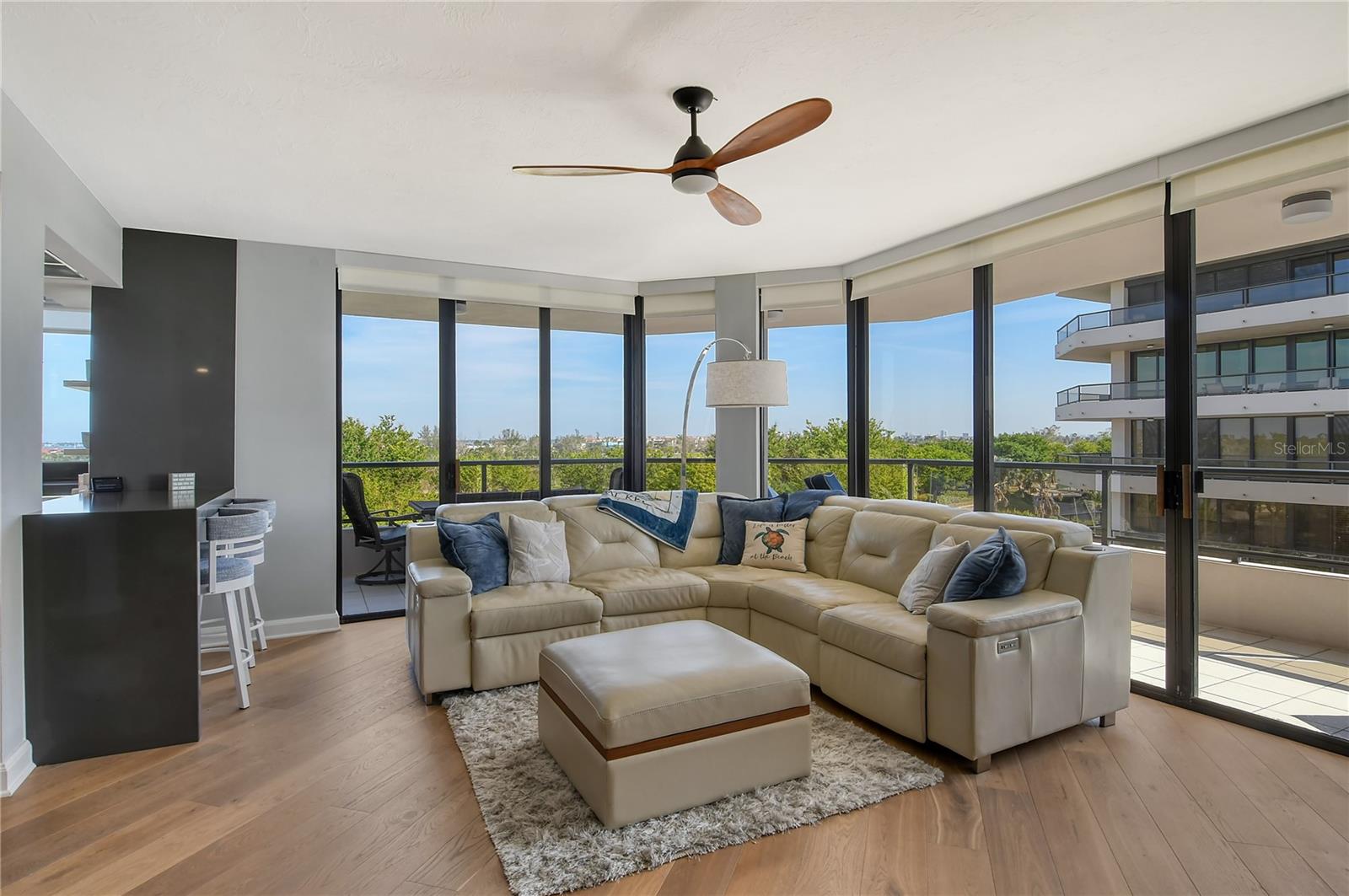 575 SANCTUARY DR #A303, LONGBOAT KEY, FL, 34228