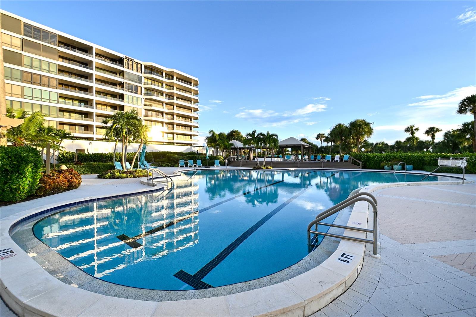 575 SANCTUARY DR #A303, LONGBOAT KEY, FL, 34228