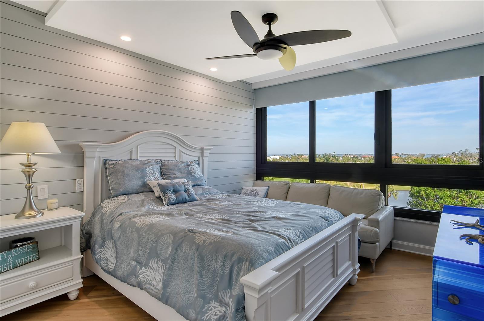 575 SANCTUARY DR #A303, LONGBOAT KEY, FL, 34228