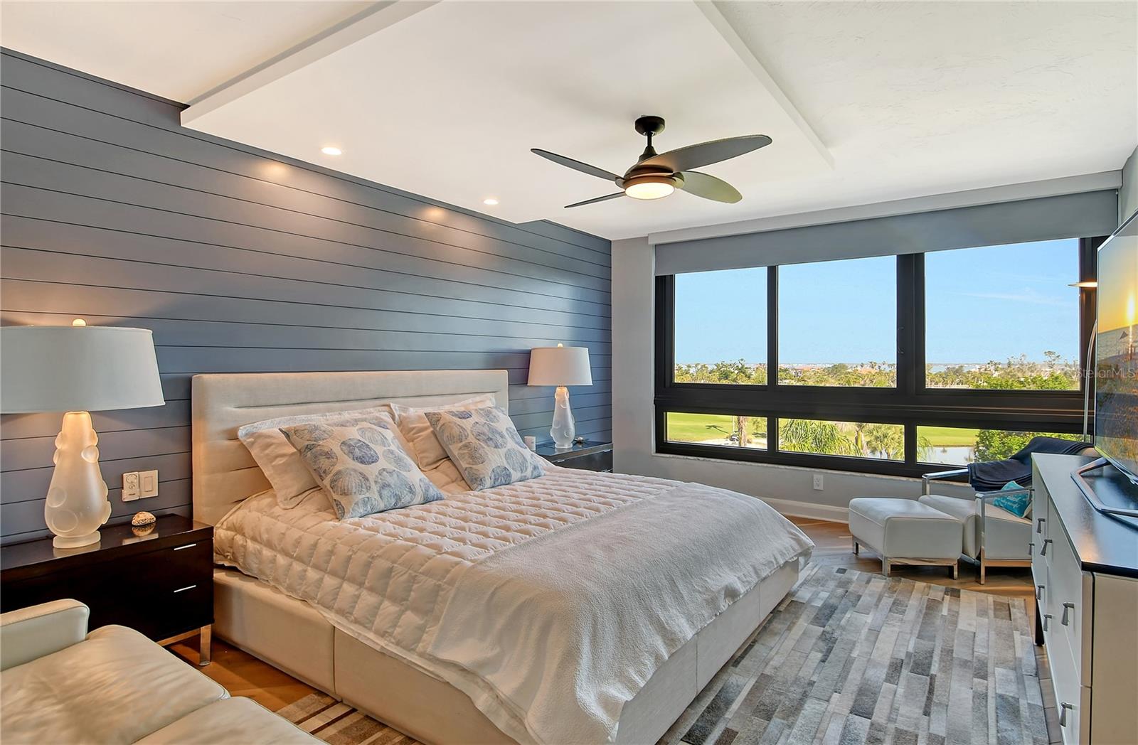 575 SANCTUARY DR #A303, LONGBOAT KEY, FL, 34228