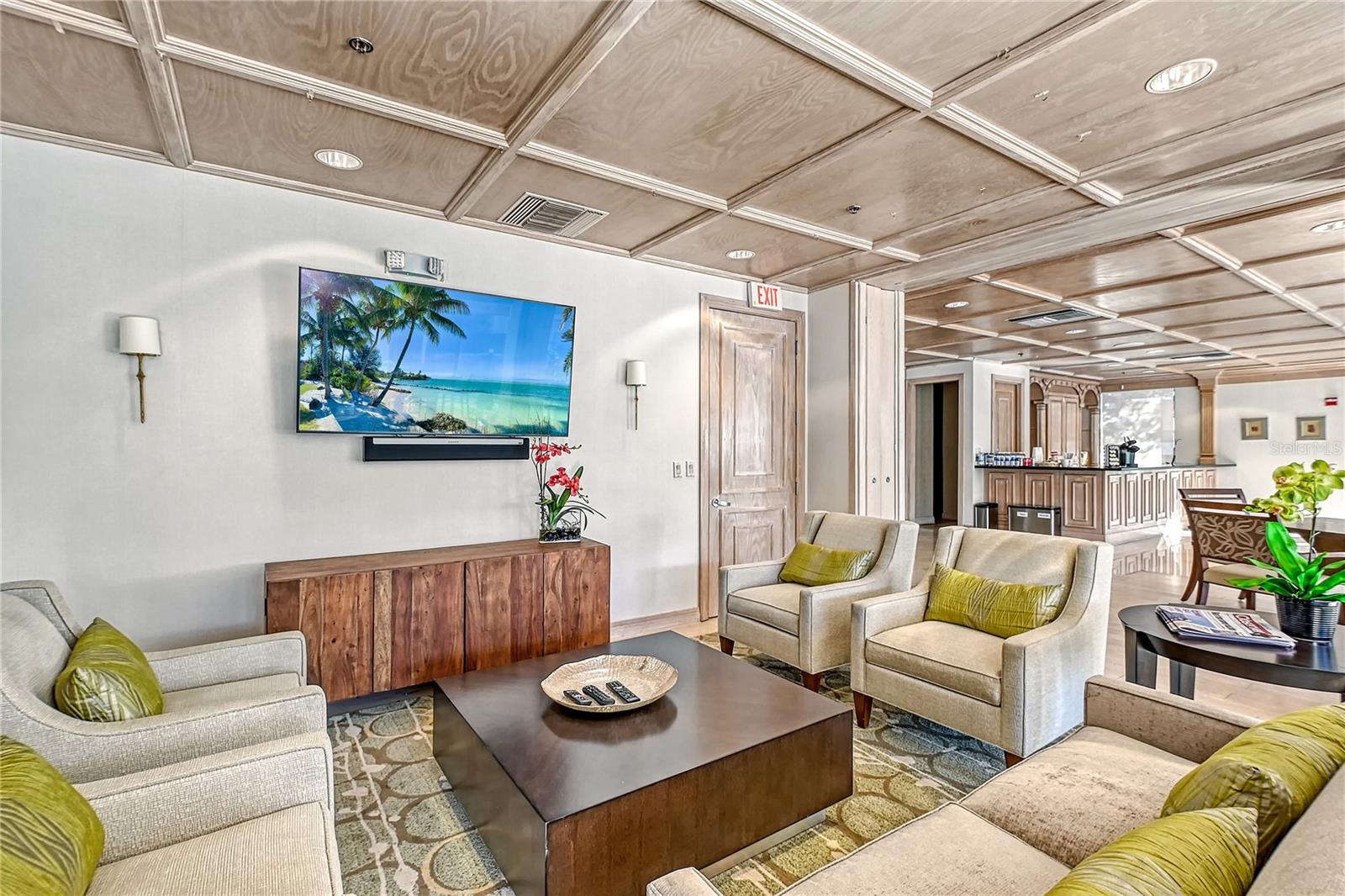 575 SANCTUARY DR #A303, LONGBOAT KEY, FL, 34228