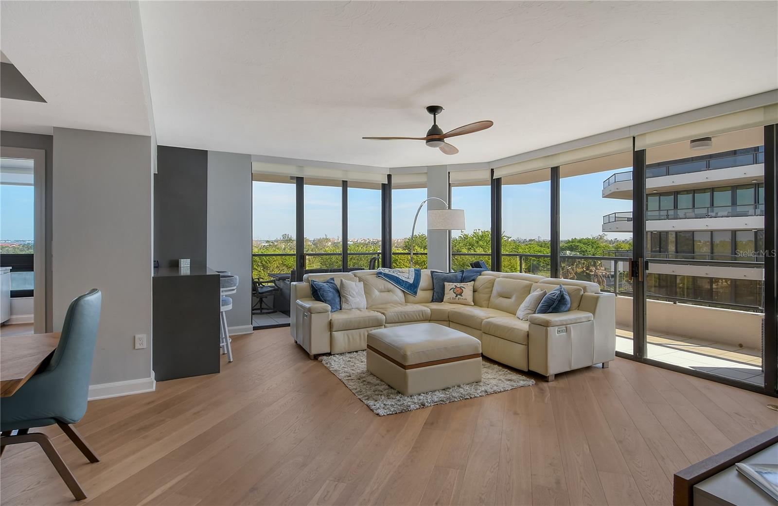 575 SANCTUARY DR #A303, LONGBOAT KEY, FL, 34228