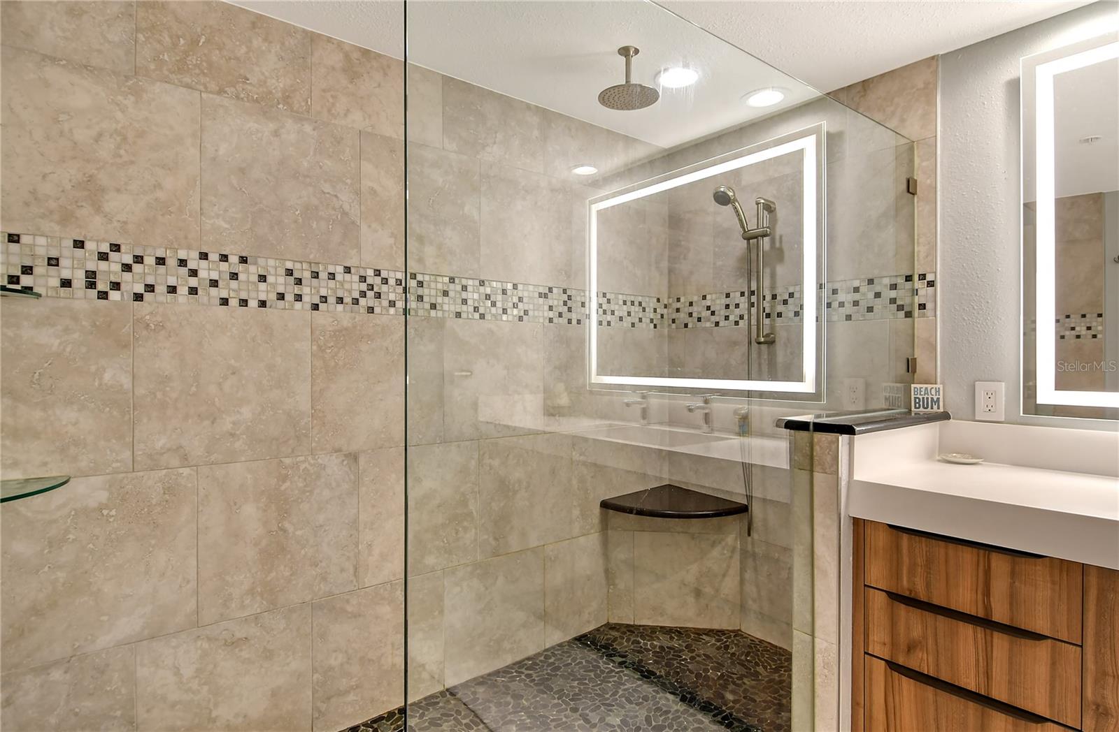575 SANCTUARY DR #A303, LONGBOAT KEY, FL, 34228