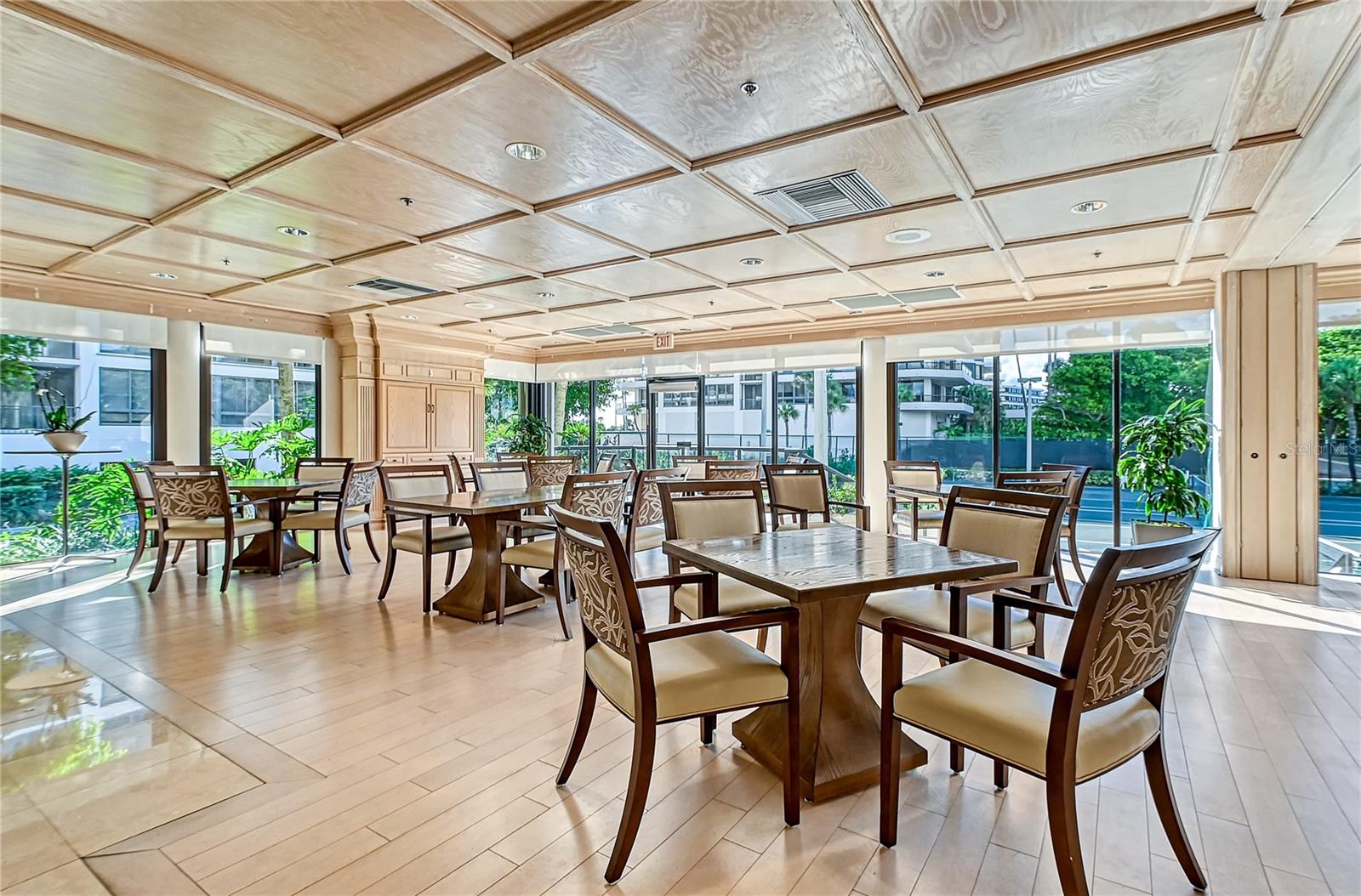 575 SANCTUARY DR #A303, LONGBOAT KEY, FL, 34228
