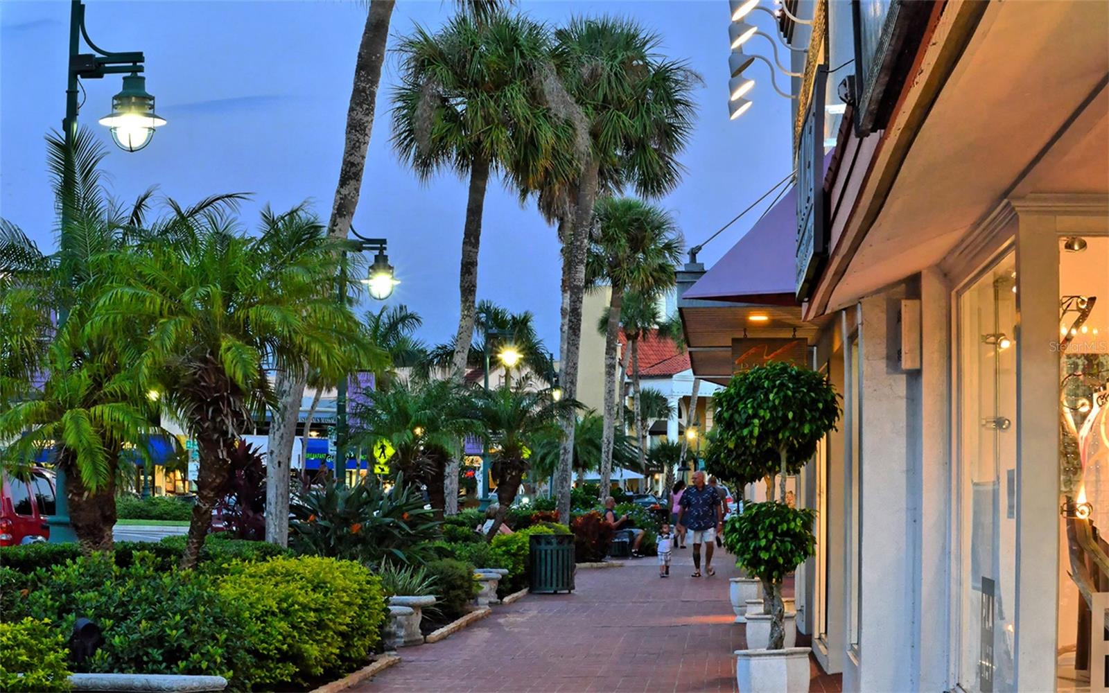 575 SANCTUARY DR #A303, LONGBOAT KEY, FL, 34228