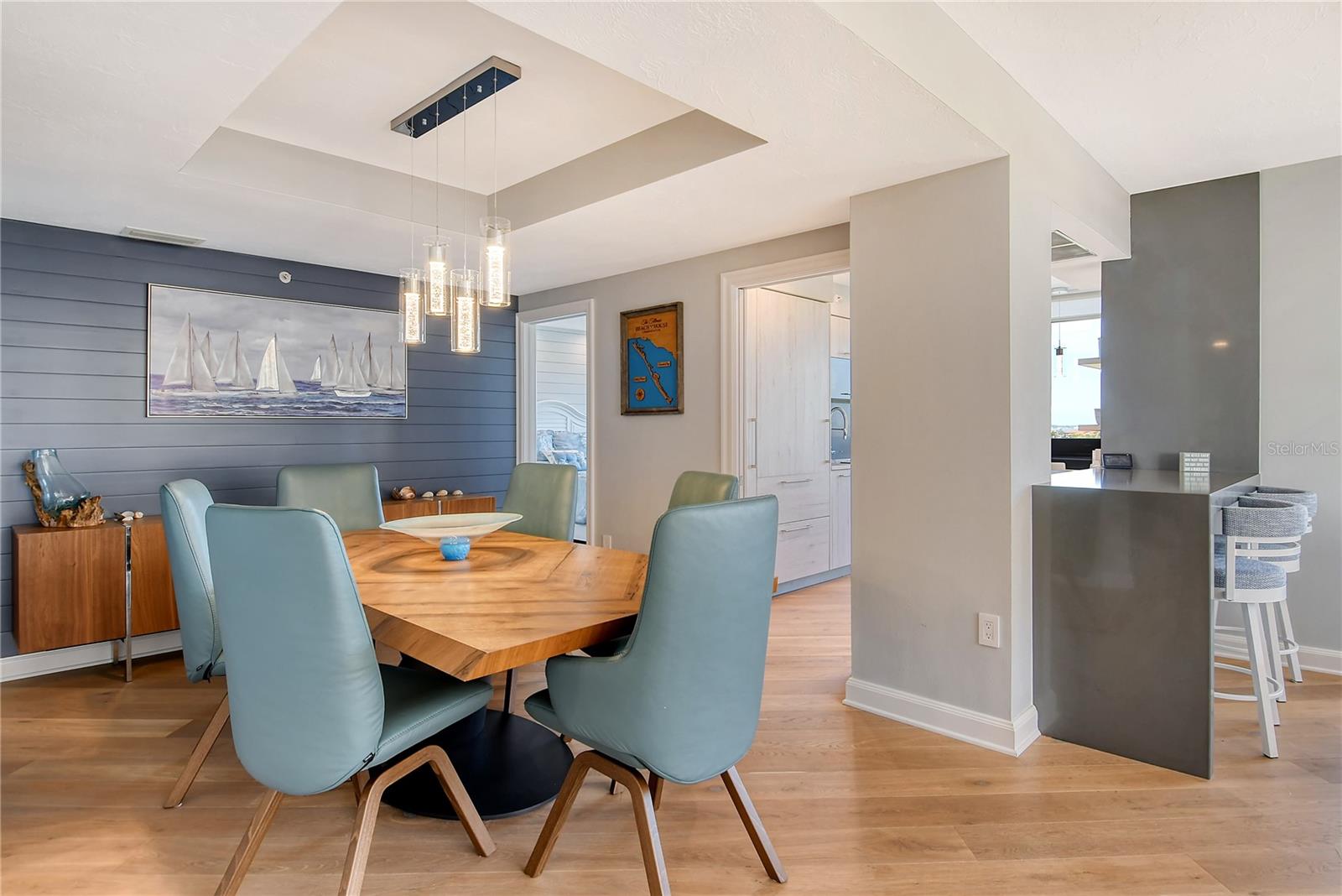 575 SANCTUARY DR #A303, LONGBOAT KEY, FL, 34228