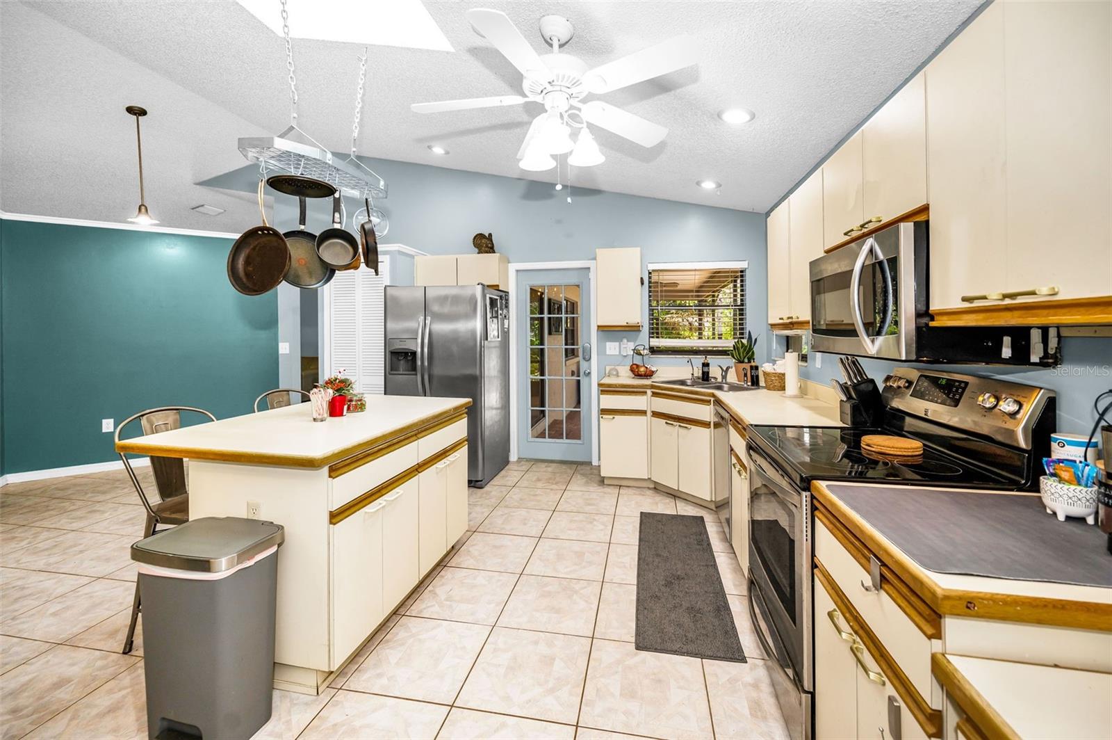 3254 CENTERWOOD DR, TARPON SPRINGS, FL, 34688