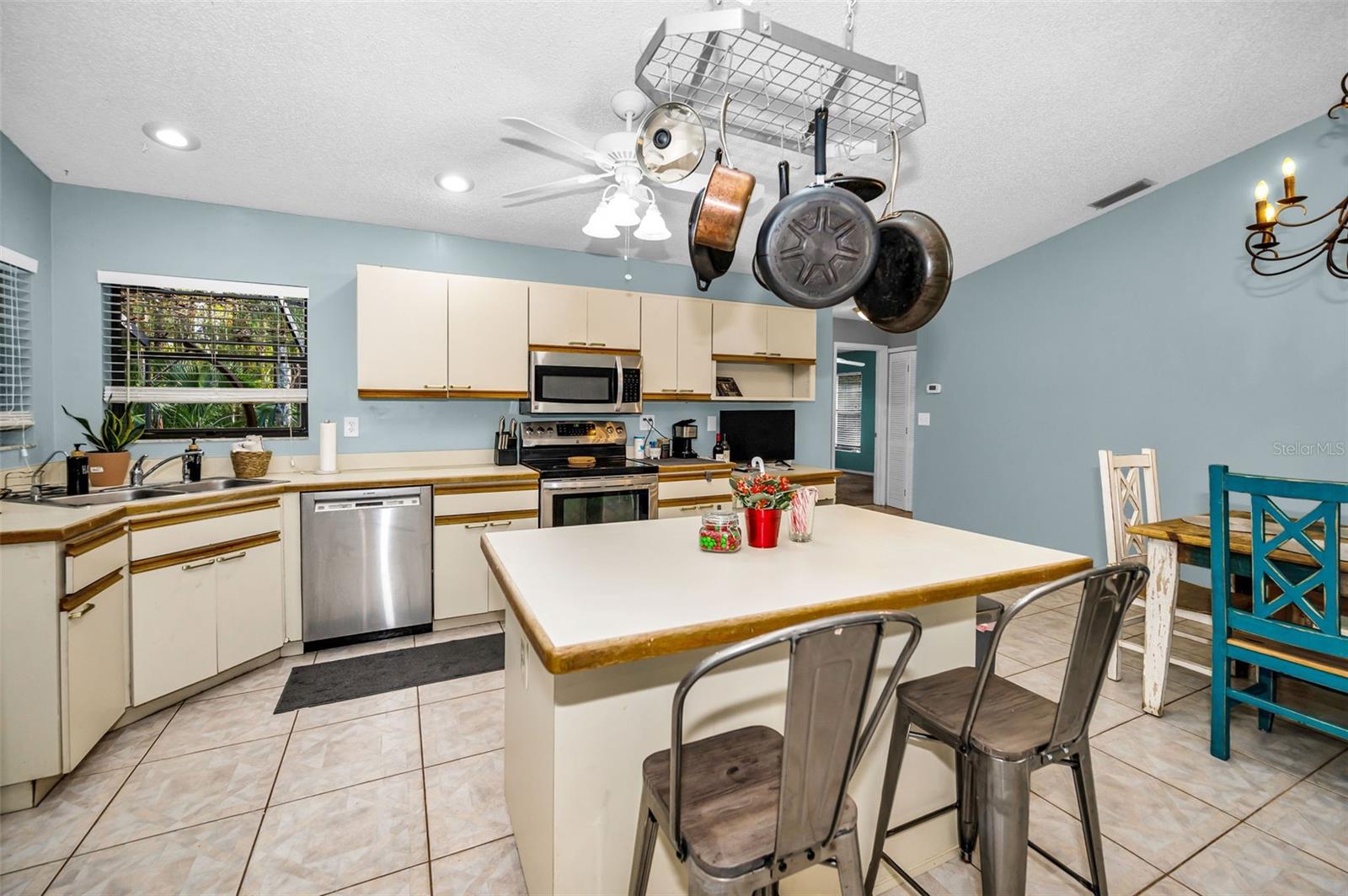 3254 CENTERWOOD DR, TARPON SPRINGS, FL, 34688