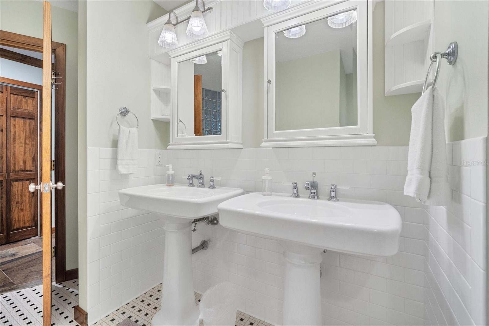 416 SUNSET DR, VENICE, FL, 34285