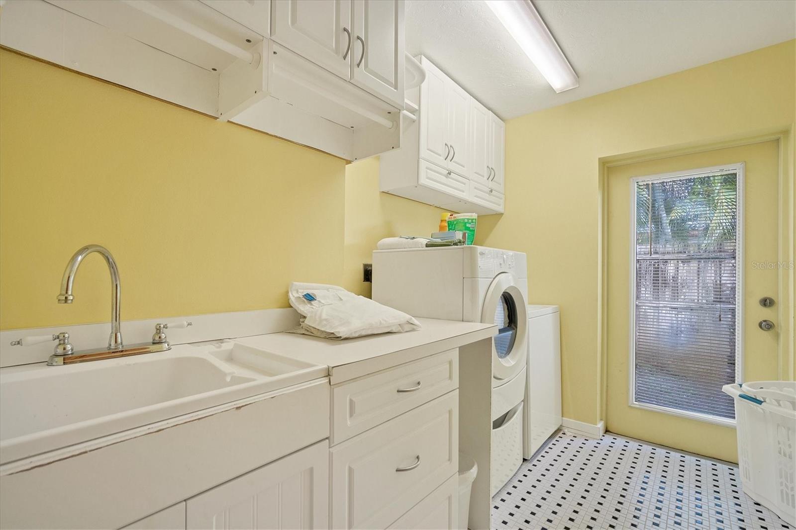 416 SUNSET DR, VENICE, FL, 34285