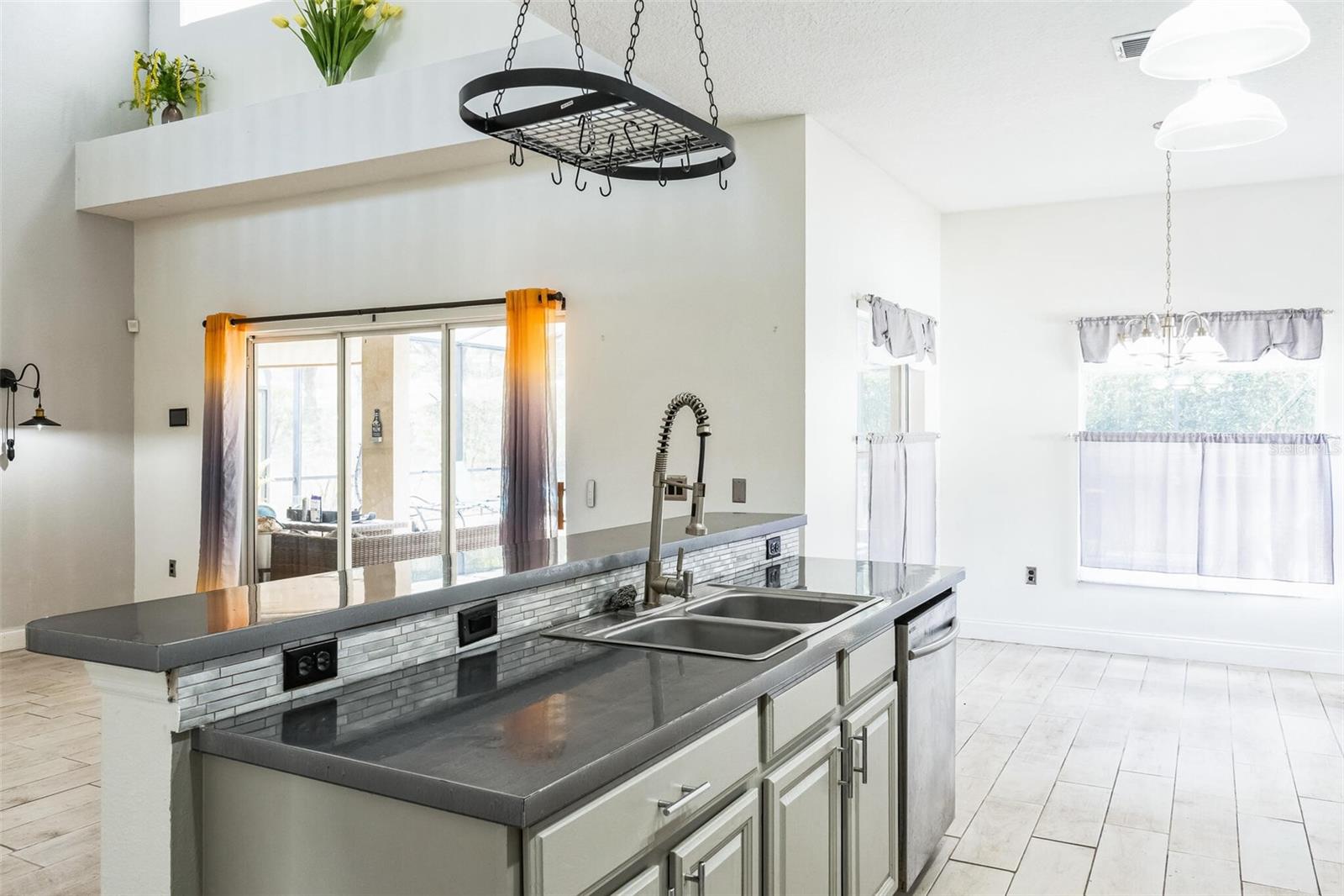 925 BALMORAL DR, DAVENPORT, FL, 33896