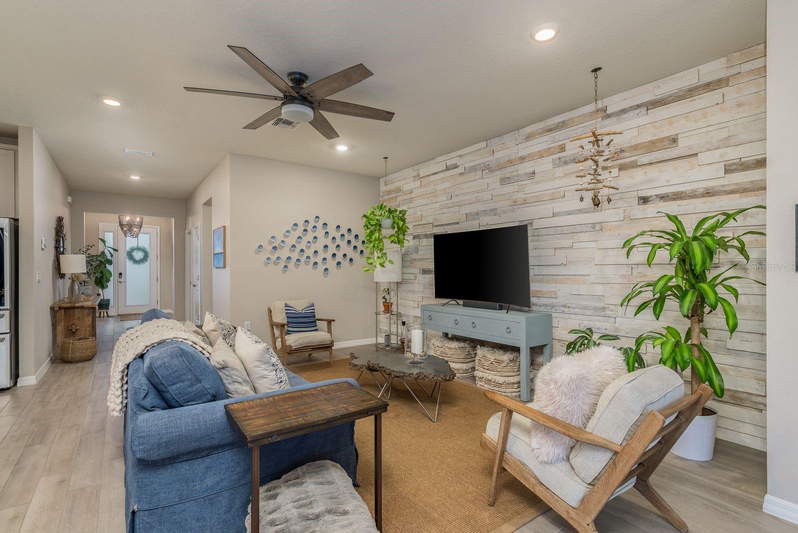 8010 PRAISE DR, TAMPA, FL, 33625