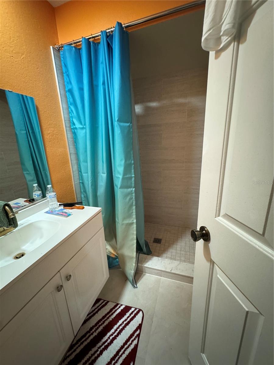 4136 VERSAILLES DR #4136D, ORLANDO, FL, 32808