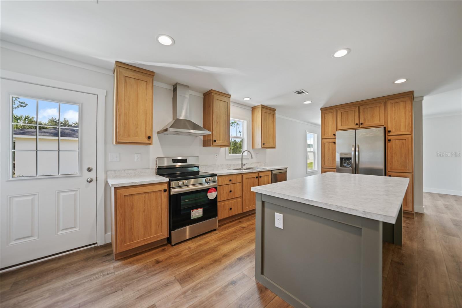 18399 FREMONT AVE, PORT CHARLOTTE, FL, 33954