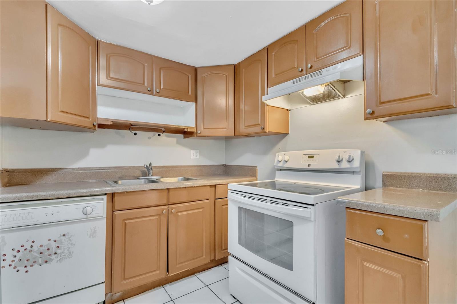 936 LAKE DESTINY RD #A, ALTAMONTE SPRINGS, FL, 32714