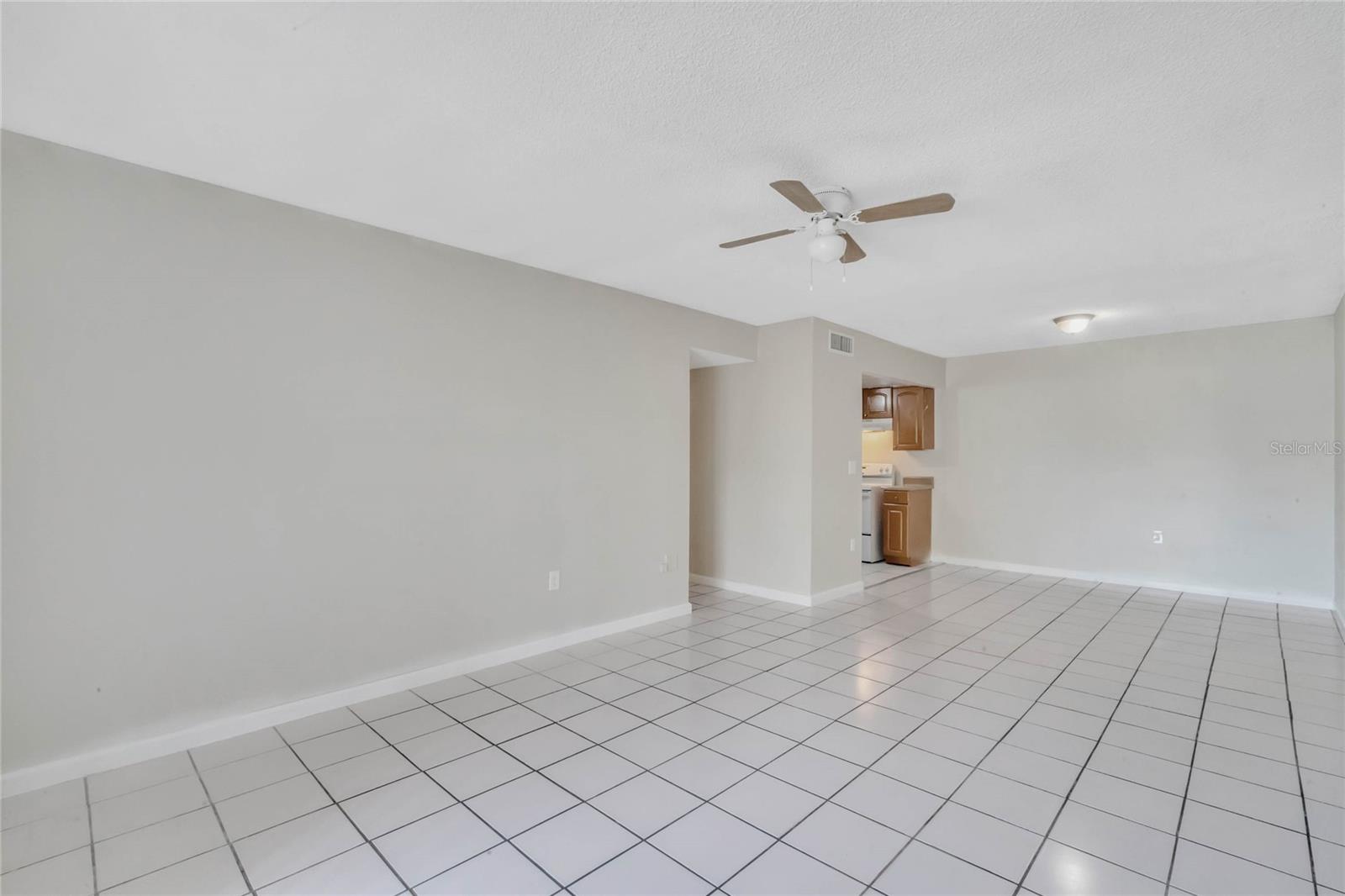 936 LAKE DESTINY RD #A, ALTAMONTE SPRINGS, FL, 32714