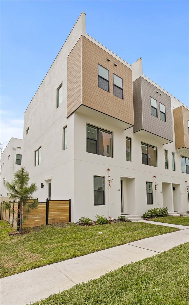 323 15TH ST N, ST PETERSBURG, FL, 33705