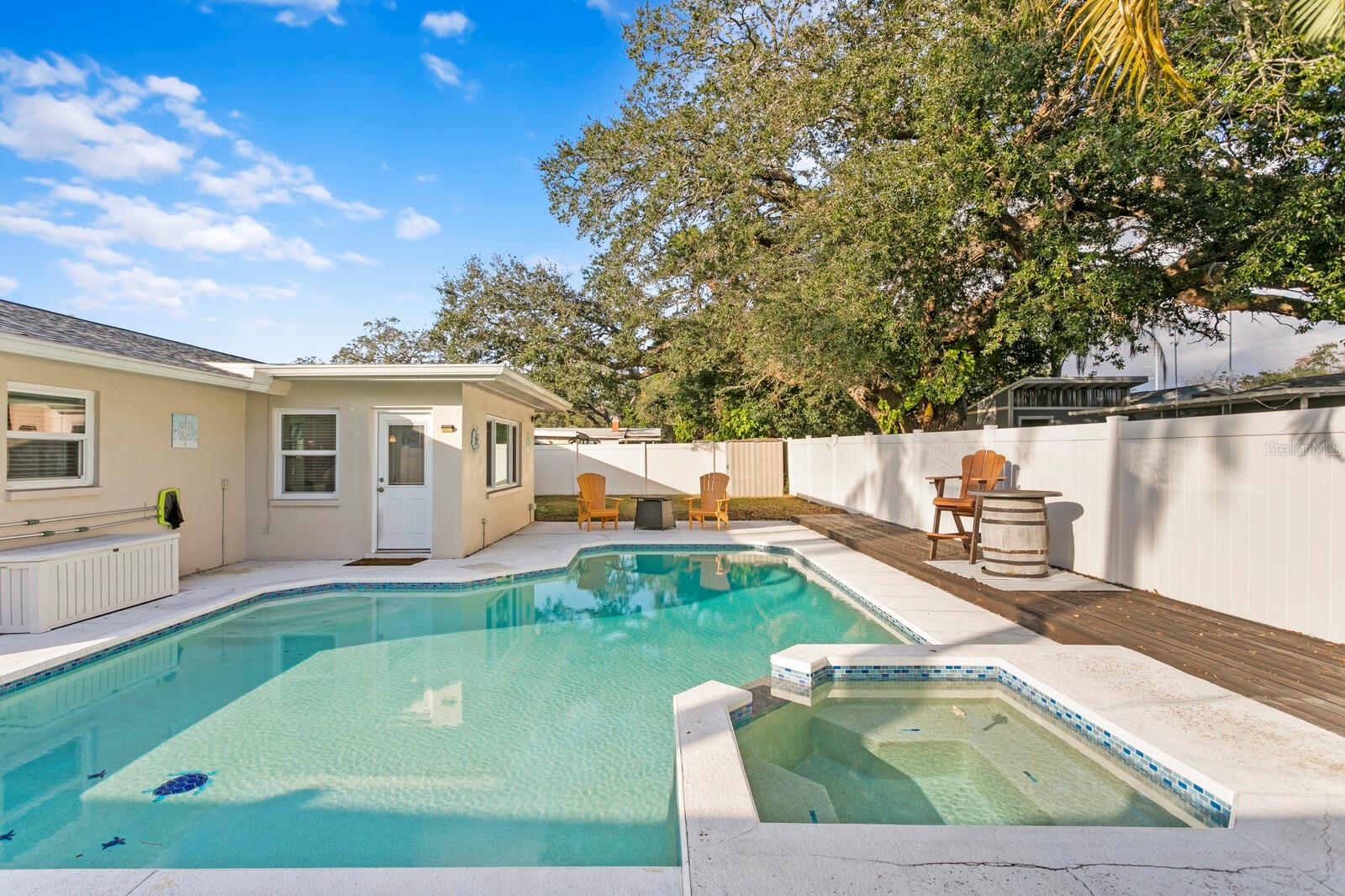 1000 WOODBROOK DR, LARGO, FL, 33770