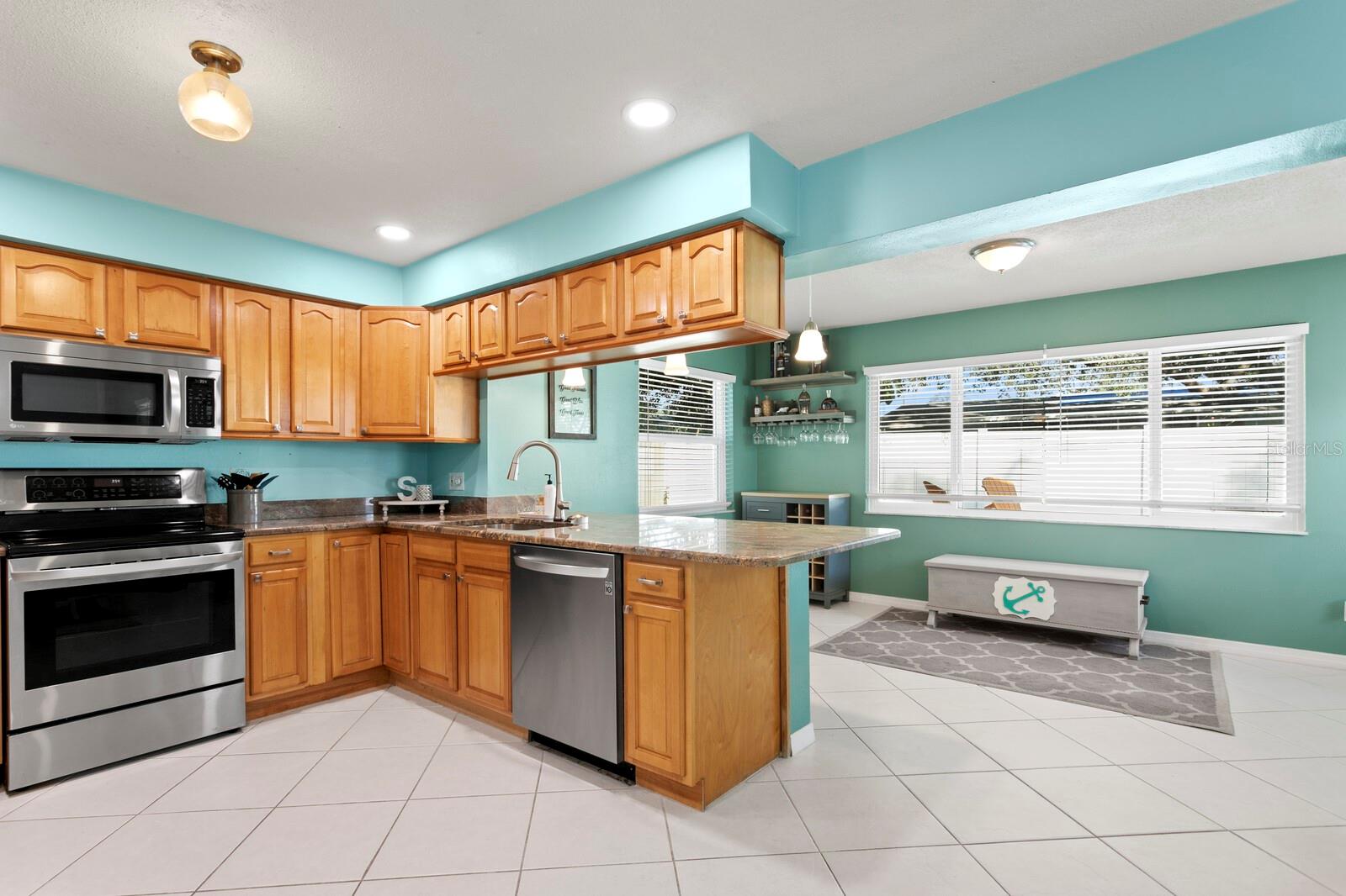 1000 WOODBROOK DR, LARGO, FL, 33770