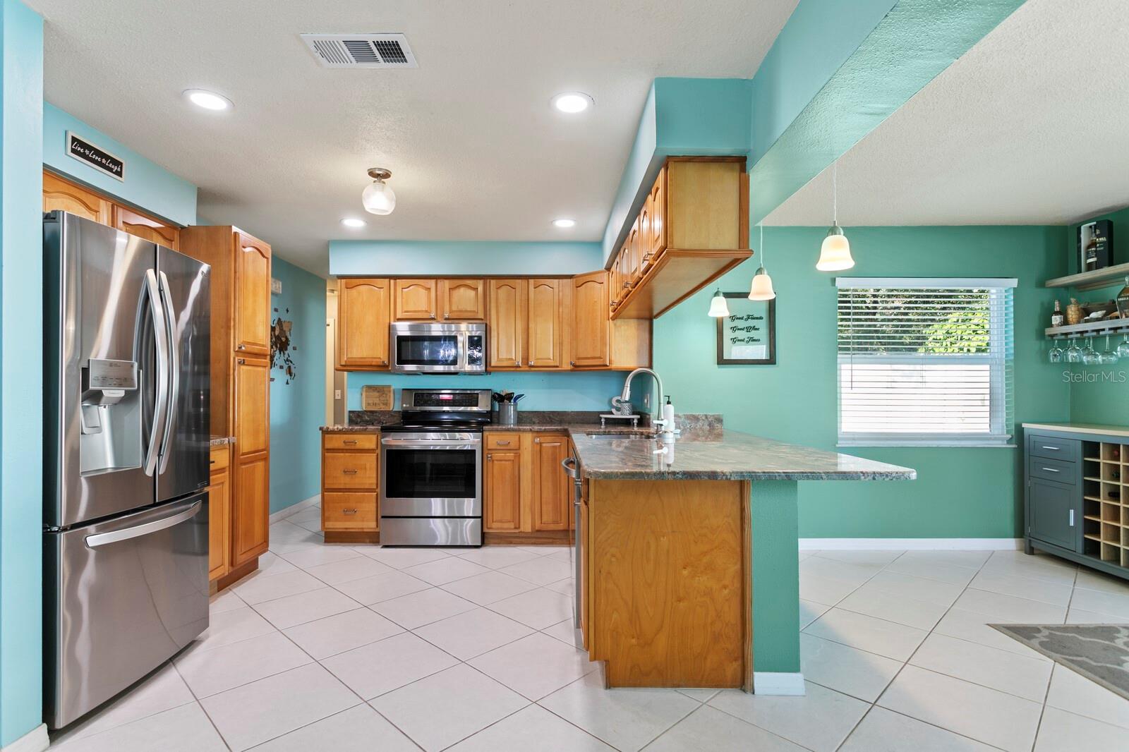 1000 WOODBROOK DR, LARGO, FL, 33770