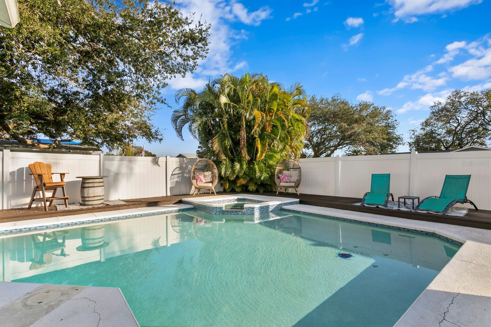 1000 WOODBROOK DR, LARGO, FL, 33770