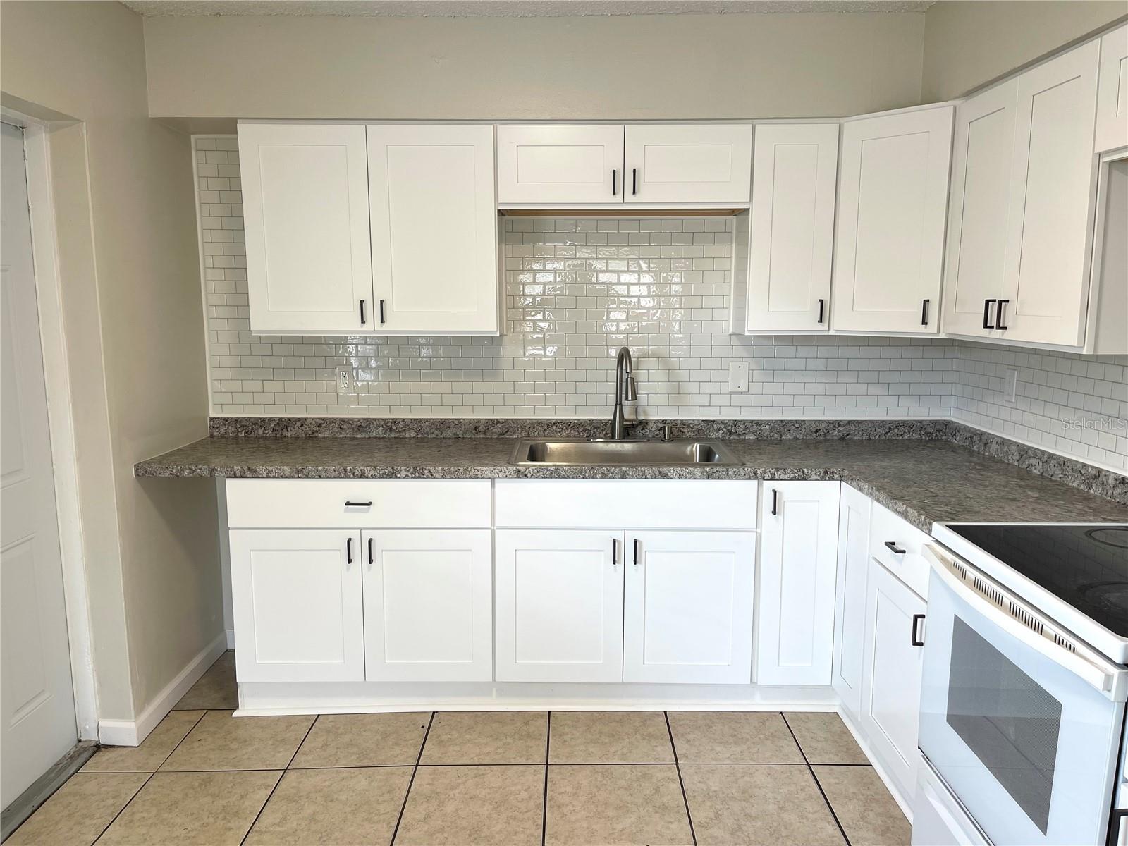 303 61ST AVE E #A, BRADENTON, FL, 34203