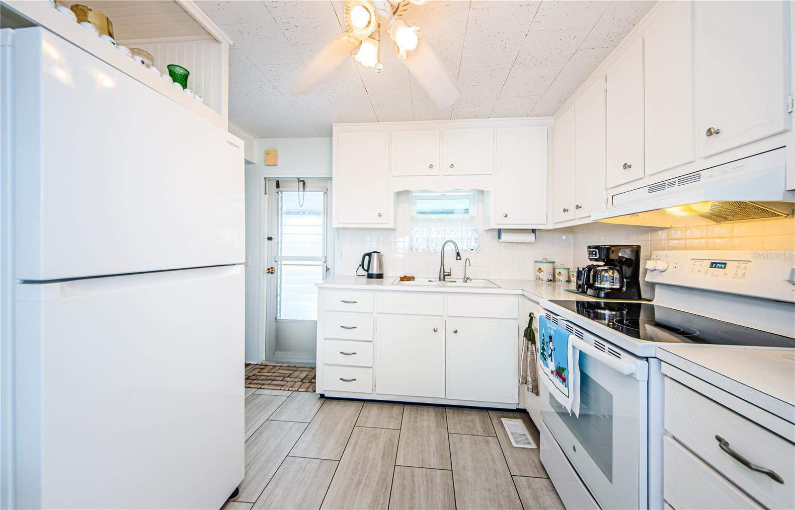 18675 US HIGHWAY 19 N #421, CLEARWATER, FL, 33764