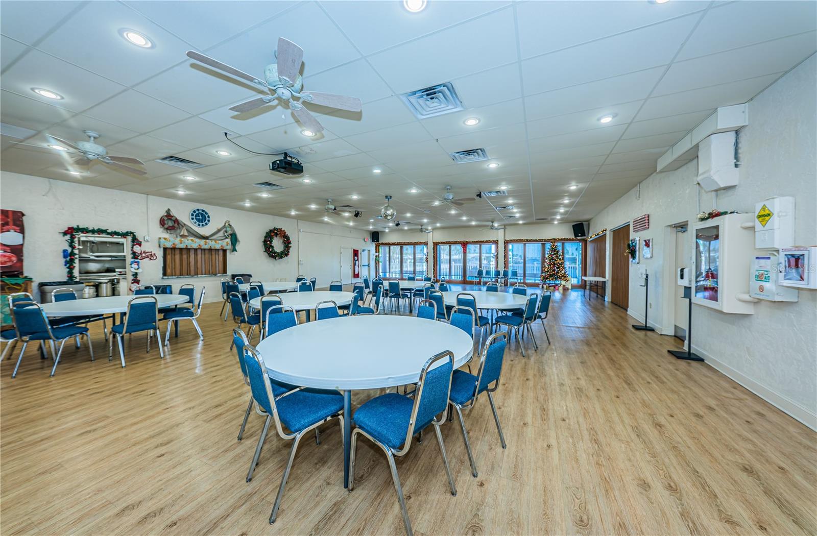18675 US HIGHWAY 19 N #421, CLEARWATER, FL, 33764