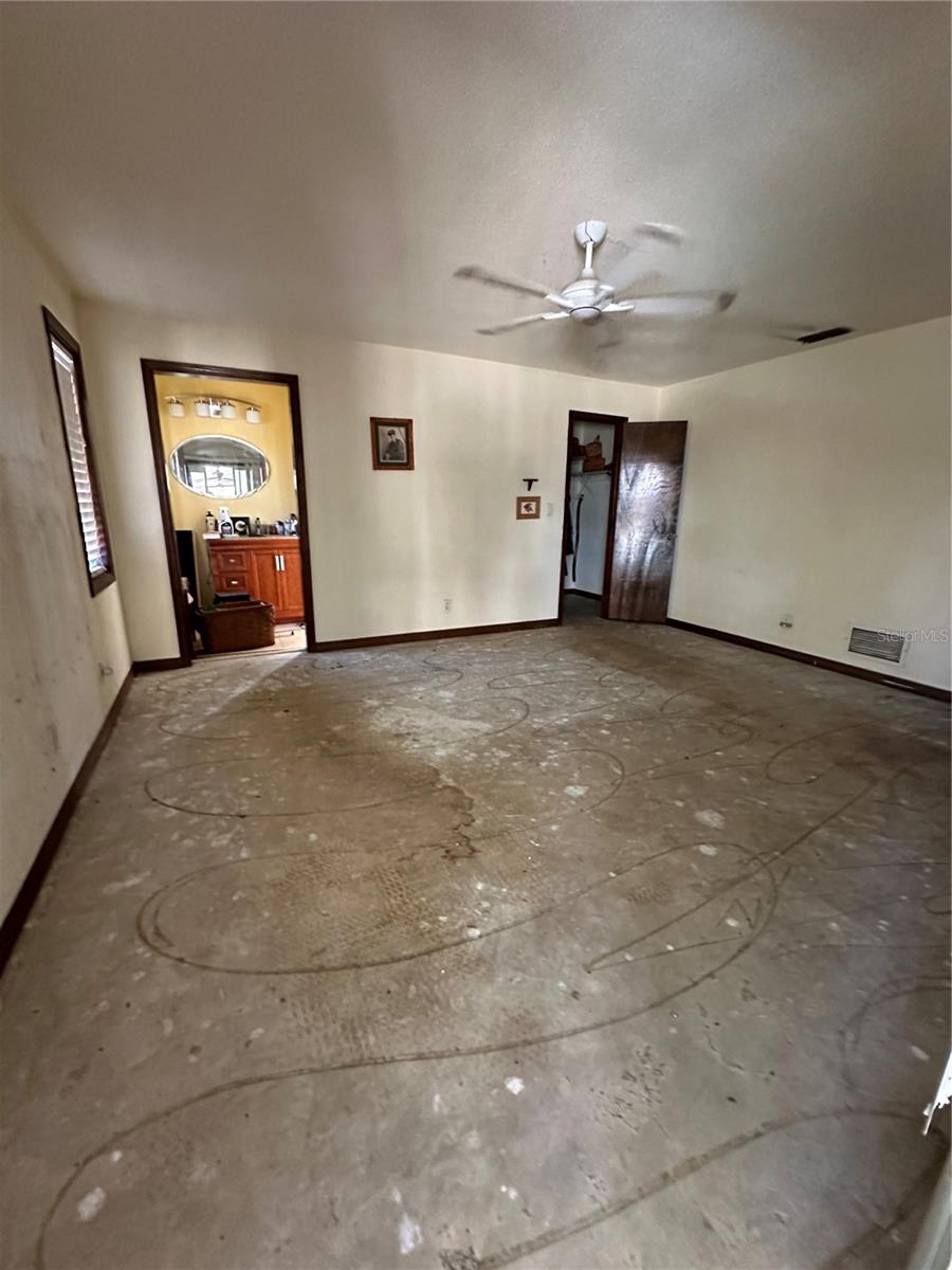 131 LAKE CHARLES RD #23, DELAND, FL, 32724